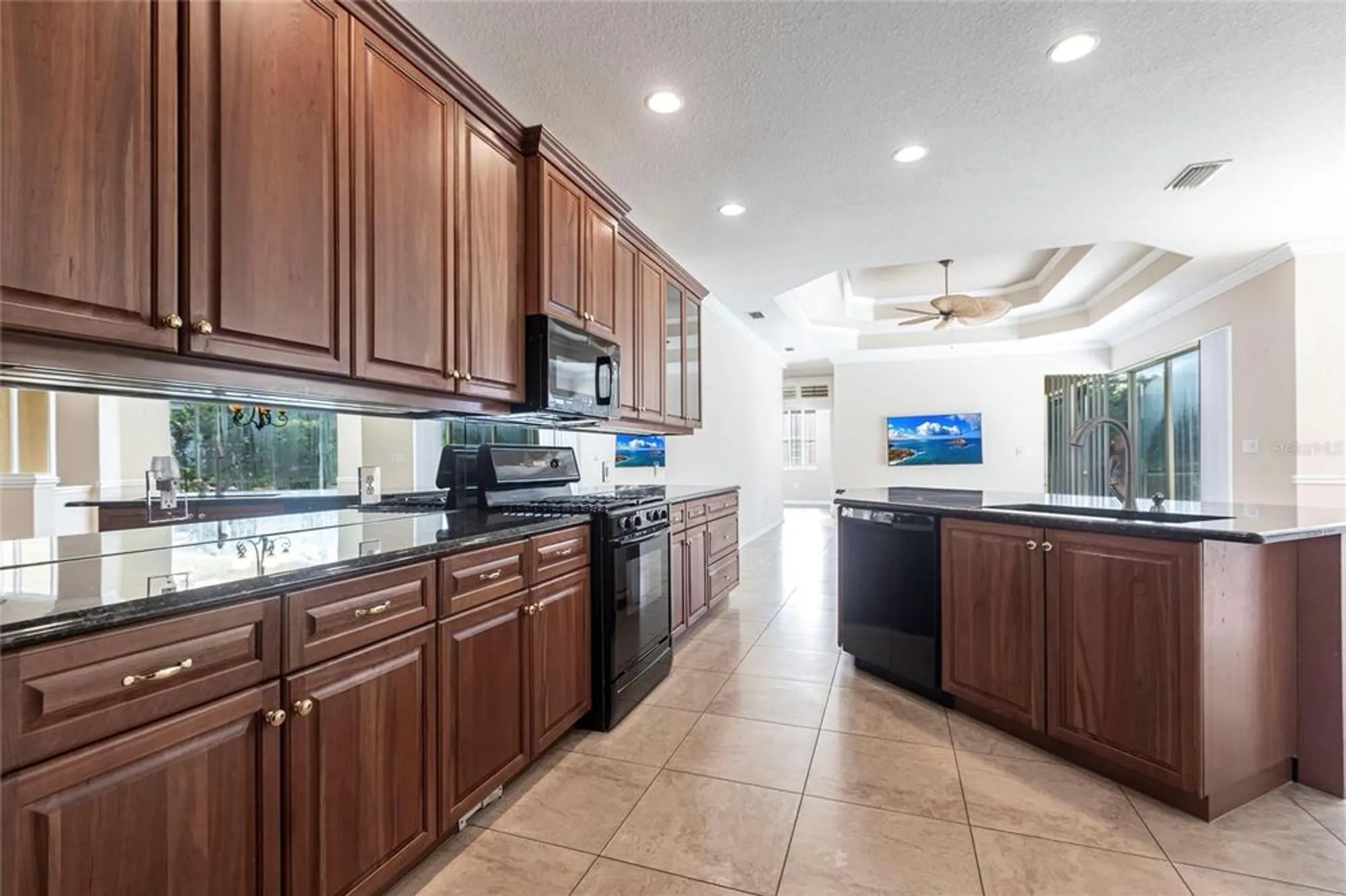 Property Slideshow image 19 of 51 | 7211 treymore ct, Sarasota, FL, 34243