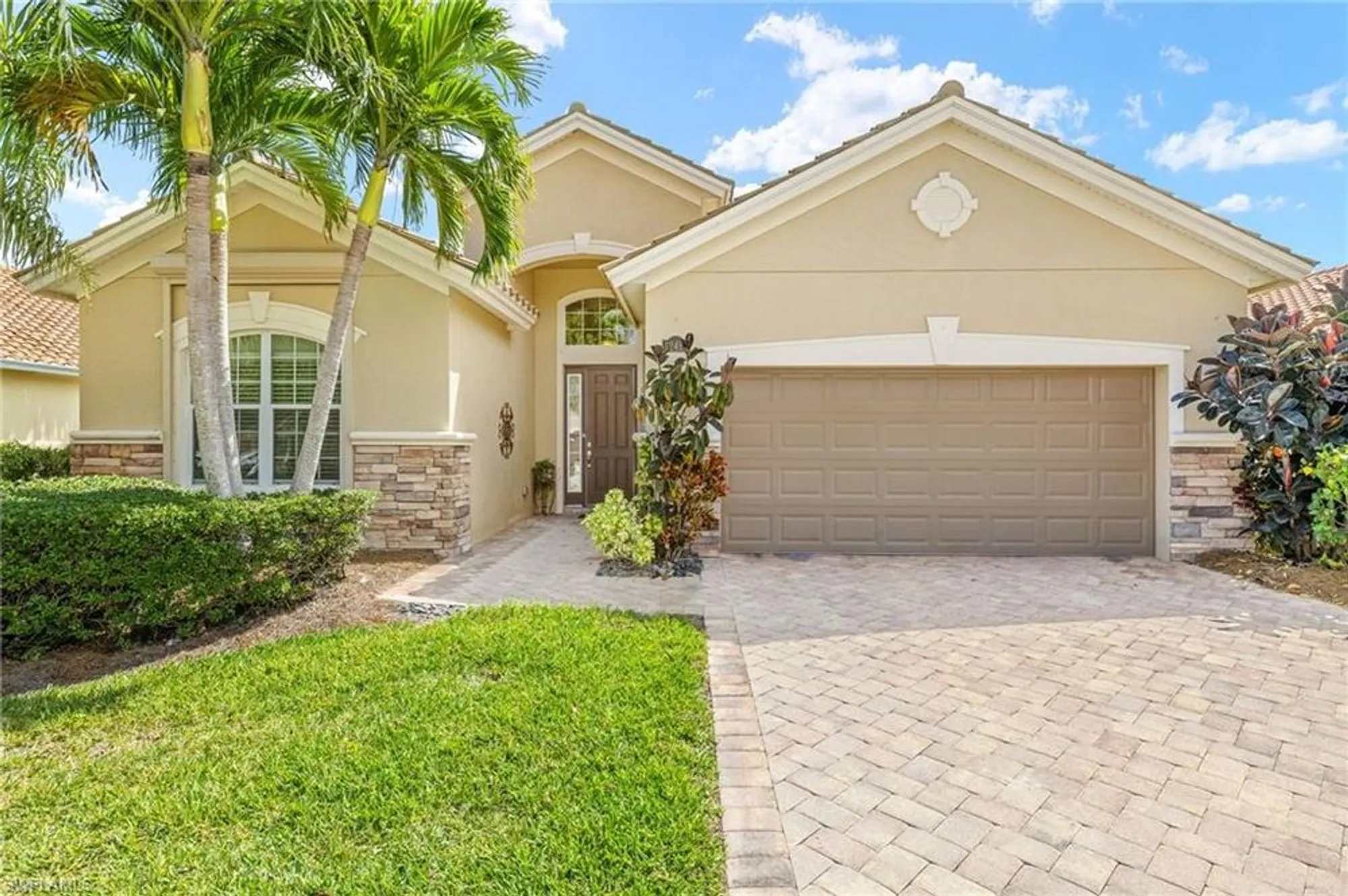 Property Slideshow image 2 of 50 | 12417 chrasfield chase, Fort Myers, FL, 33913
