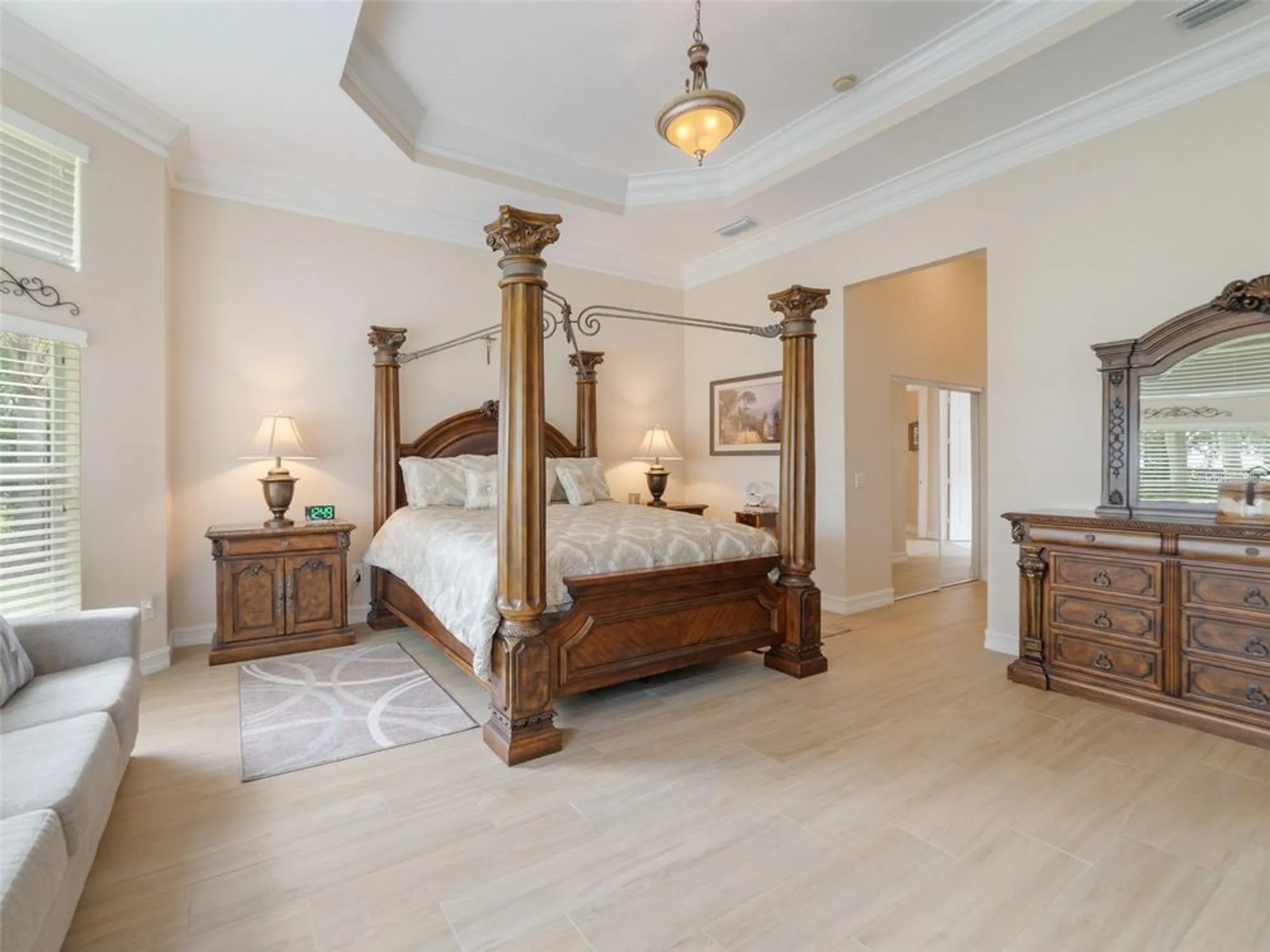 Property Slideshow image 22 of 62 | 5024 ruby flats dr, Wimauma, FL, 33598