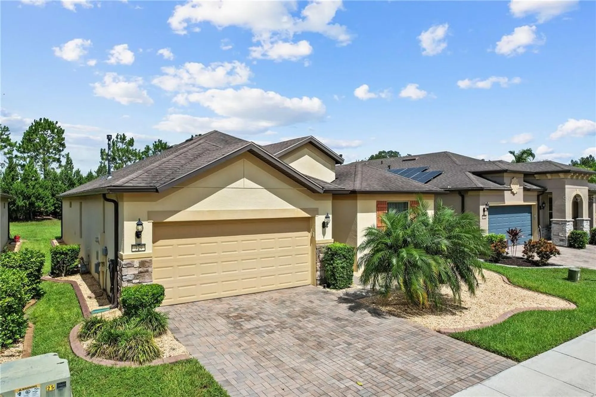 Property Slideshow image 3 of 53 | 329 alicante ct, Davenport, FL, 33837