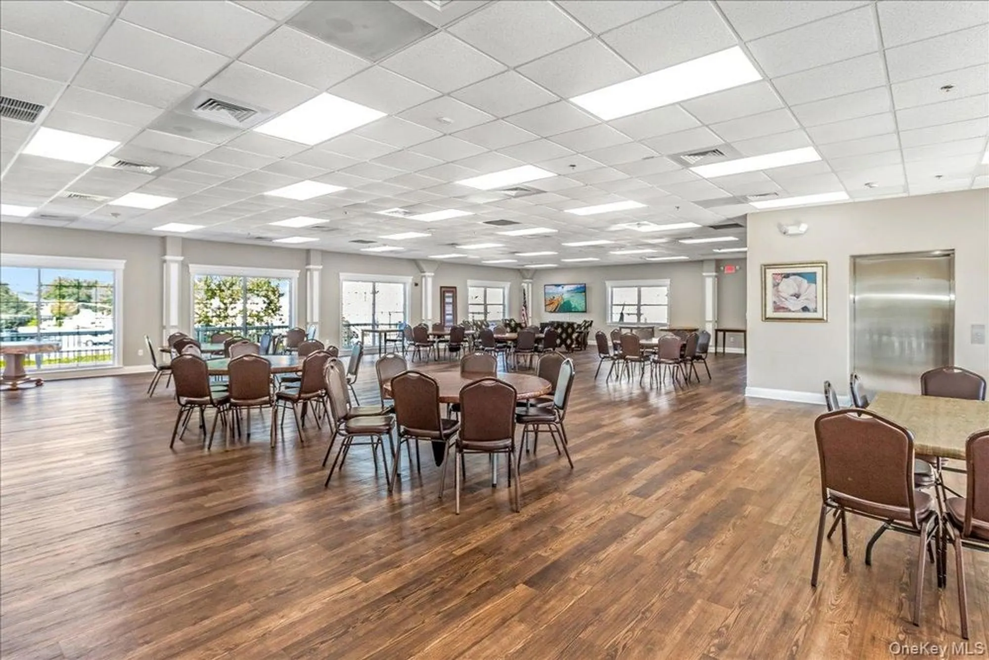 Property Slideshow image 20 of 20 | 802 willow ln uppr level, Valley Stream, NY, 11580