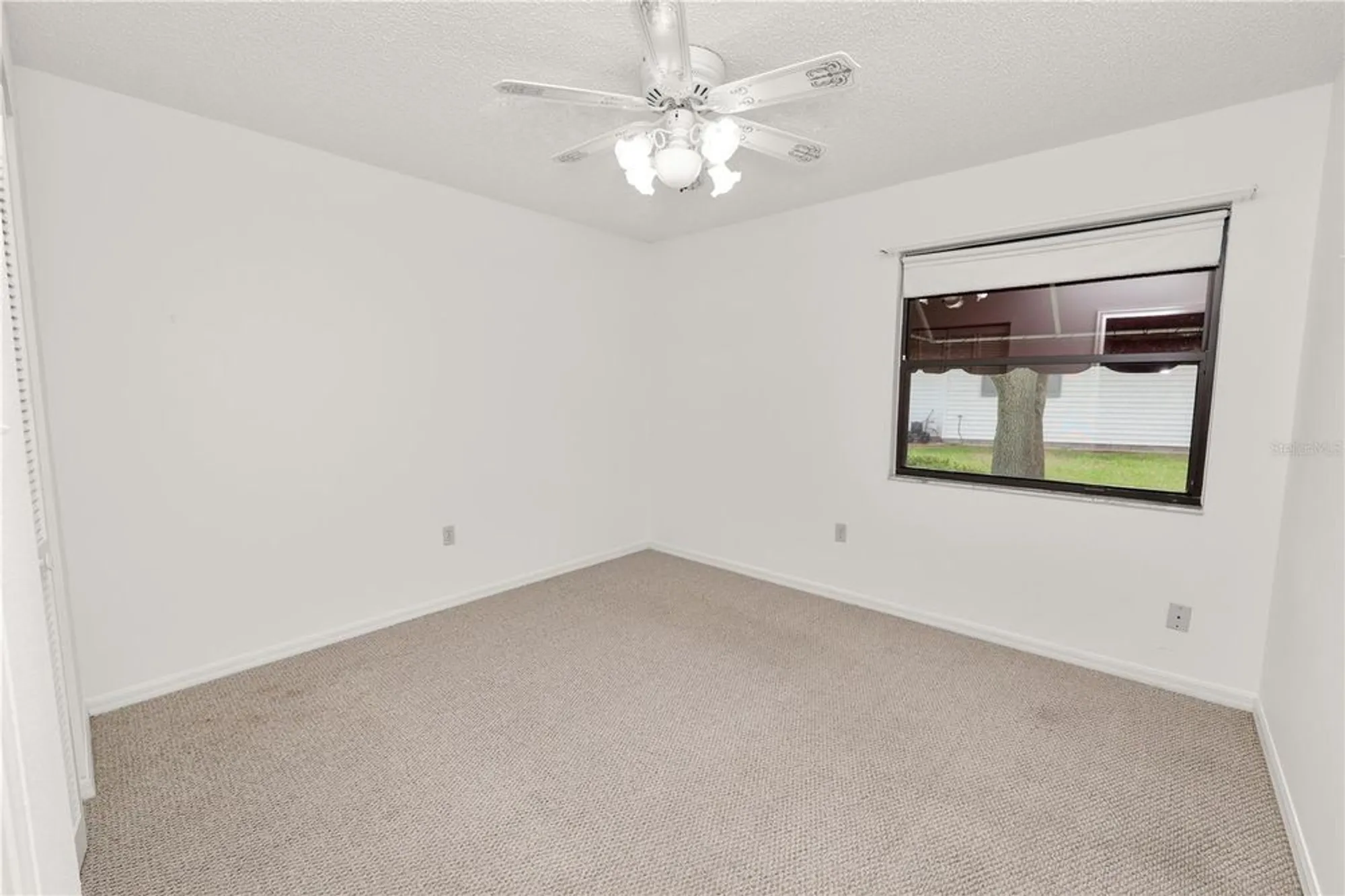 Property Slideshow image 25 of 34 | 1038 parakeet trl, Lakeland, FL, 33809