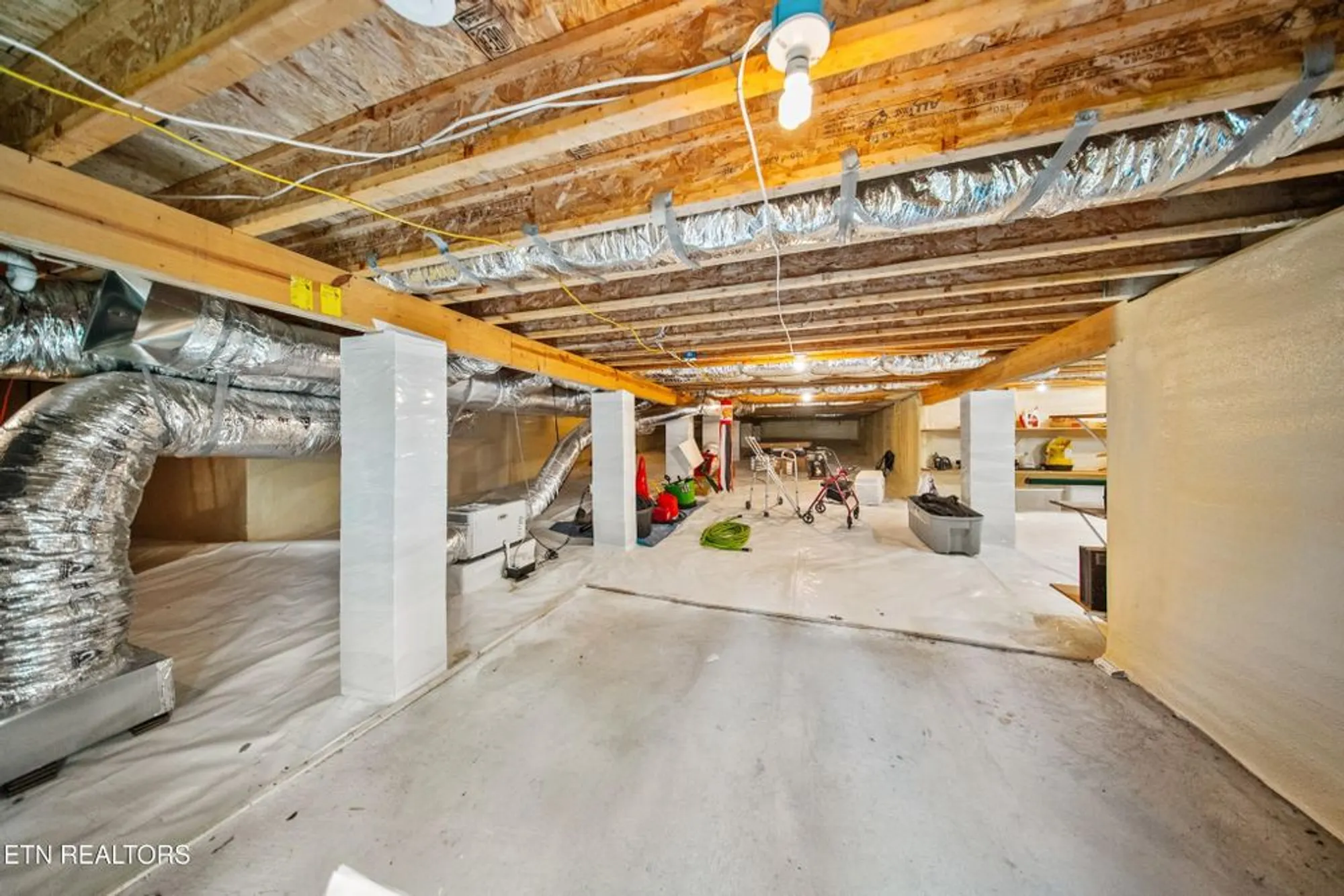 Property Slideshow image 31 of 38 | 109 markham ln, Crossville, TN, 38558