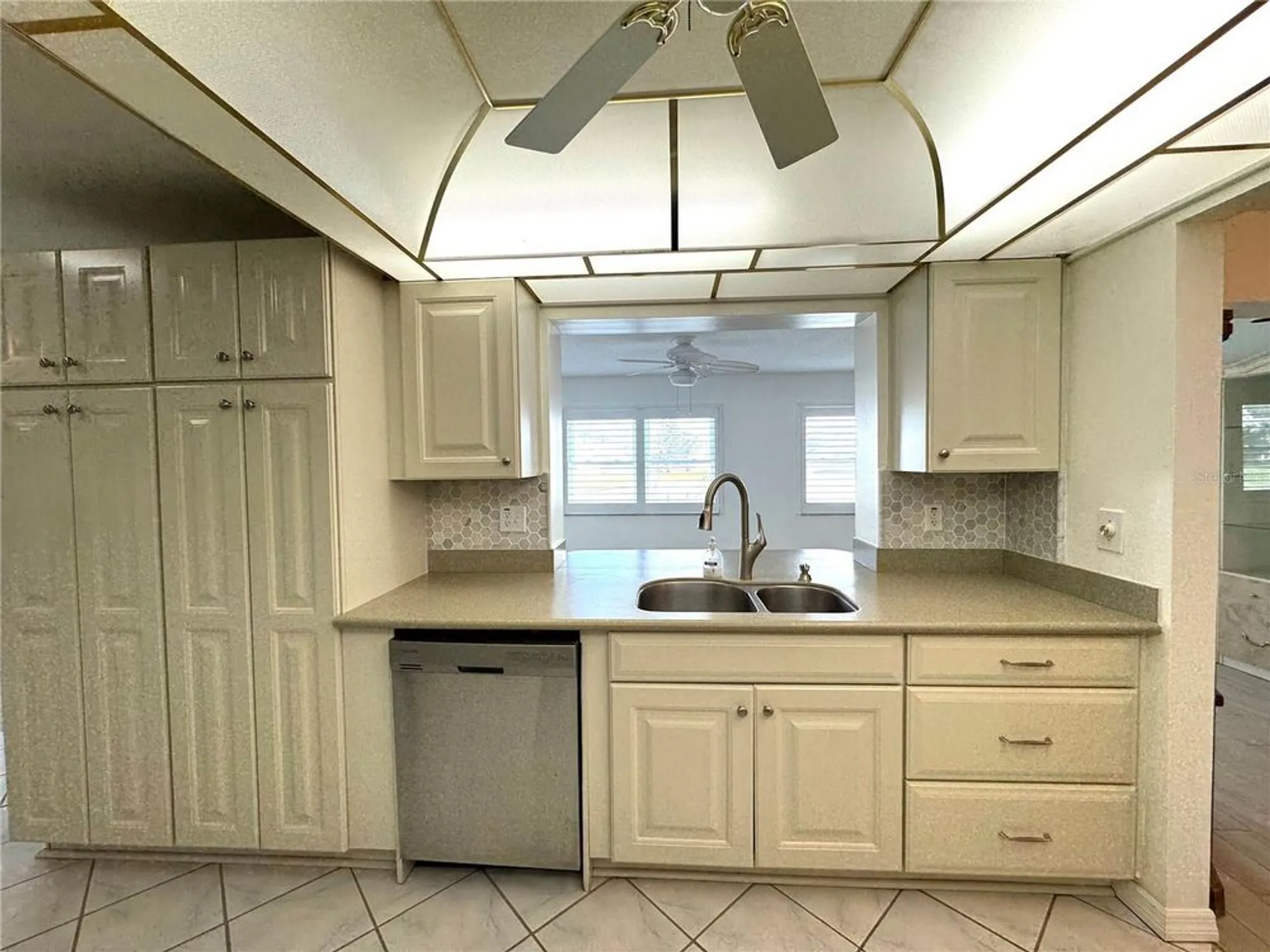 Property Slideshow image 20 of 56 | 10063 40th st n # 3, Pinellas Park, FL, 33782