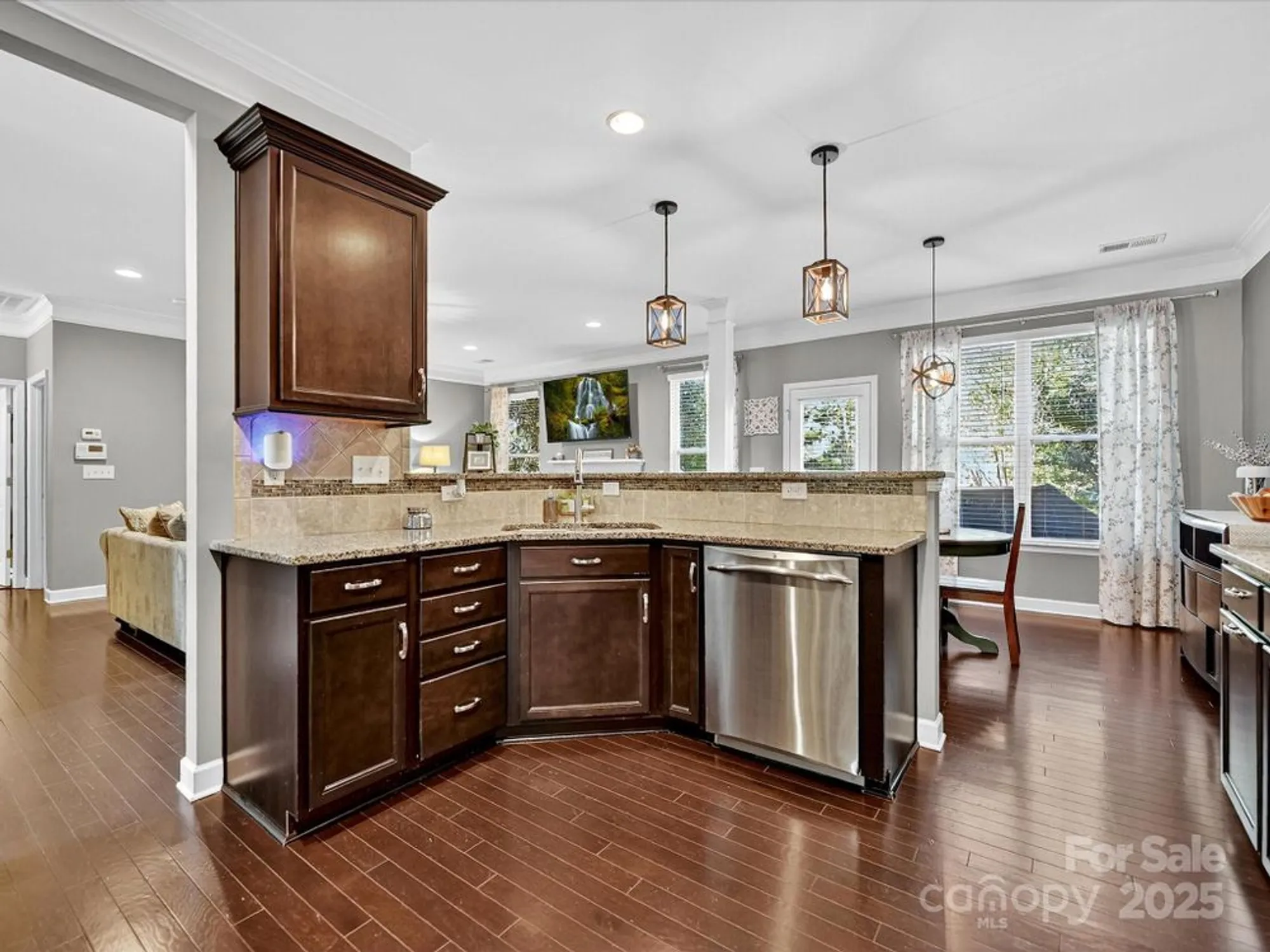 Property Slideshow image 15 of 47 | 5004 el molino dr, Charlotte, NC, 28214