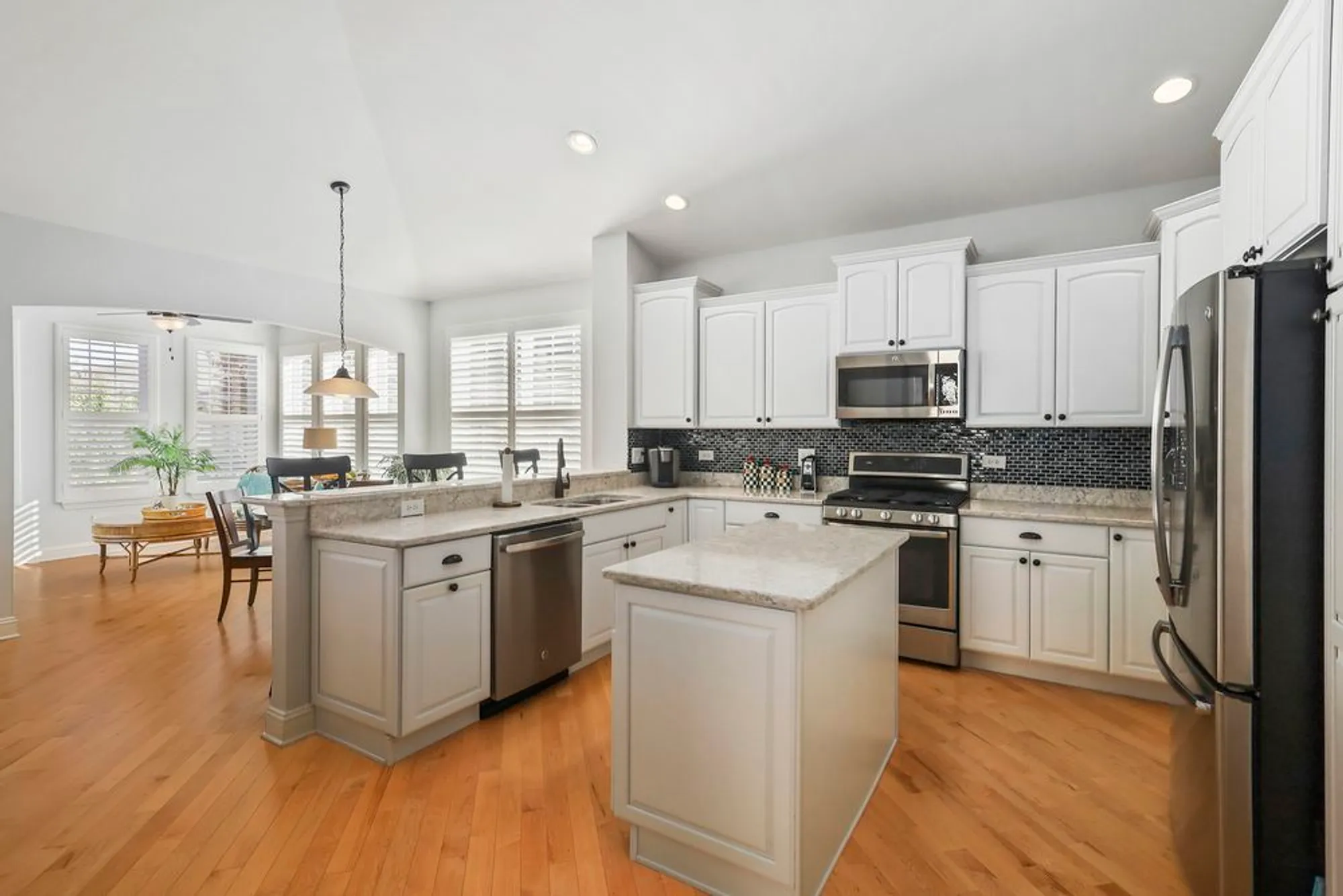 Property Slideshow image 14 of 31 | 2628 drexel dr, Naperville, IL, 60564
