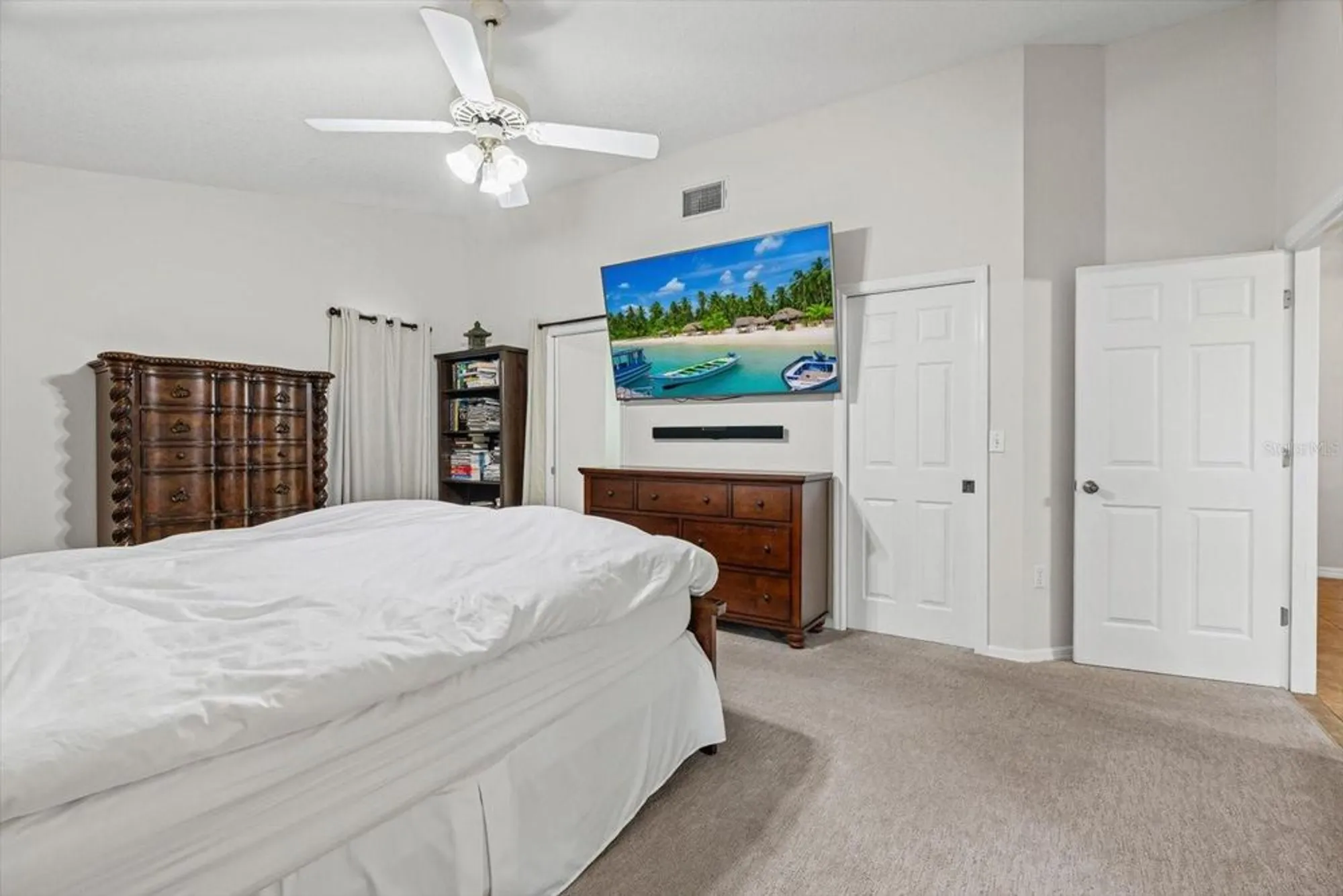 Property Slideshow image 21 of 44 | 3339 sheffield cir, Sarasota, FL, 34239