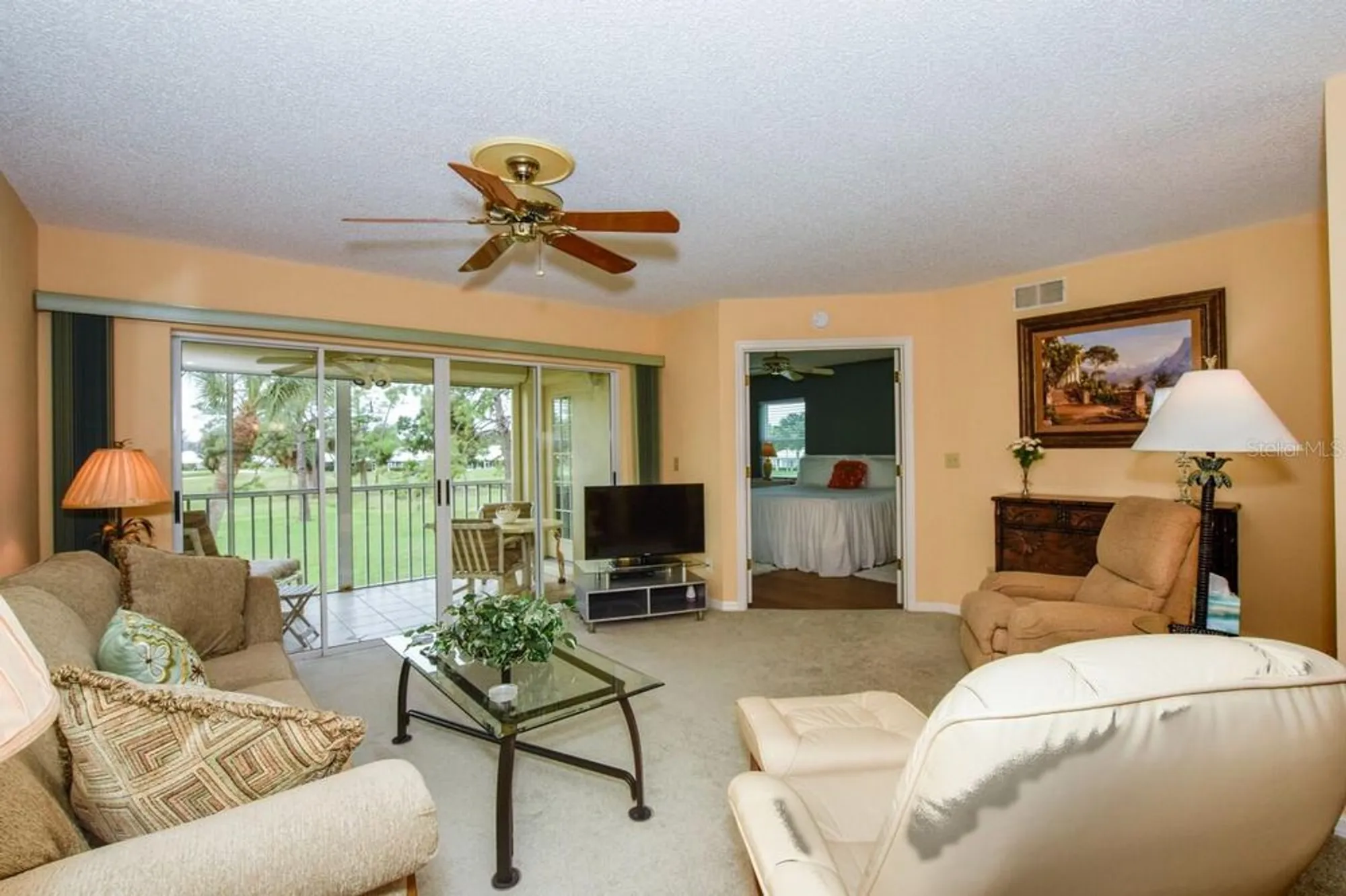 Property Slideshow image 7 of 44 | 433 cerromar ln 438, Venice, FL, 34293