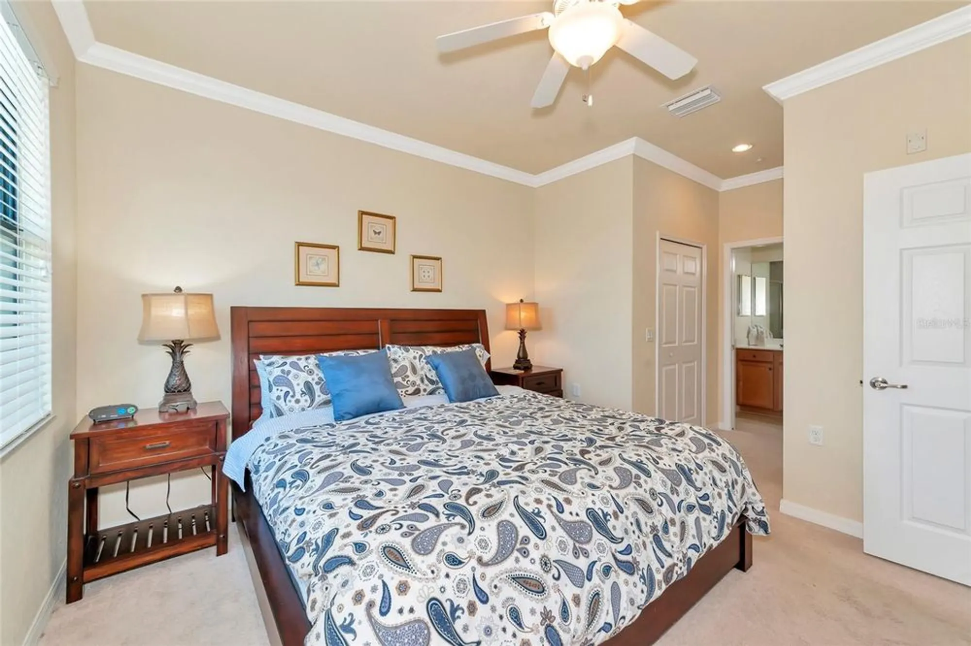 Property Slideshow image 13 of 33 | 7005 river hammock dr unit 301, Bradenton, FL, 34212