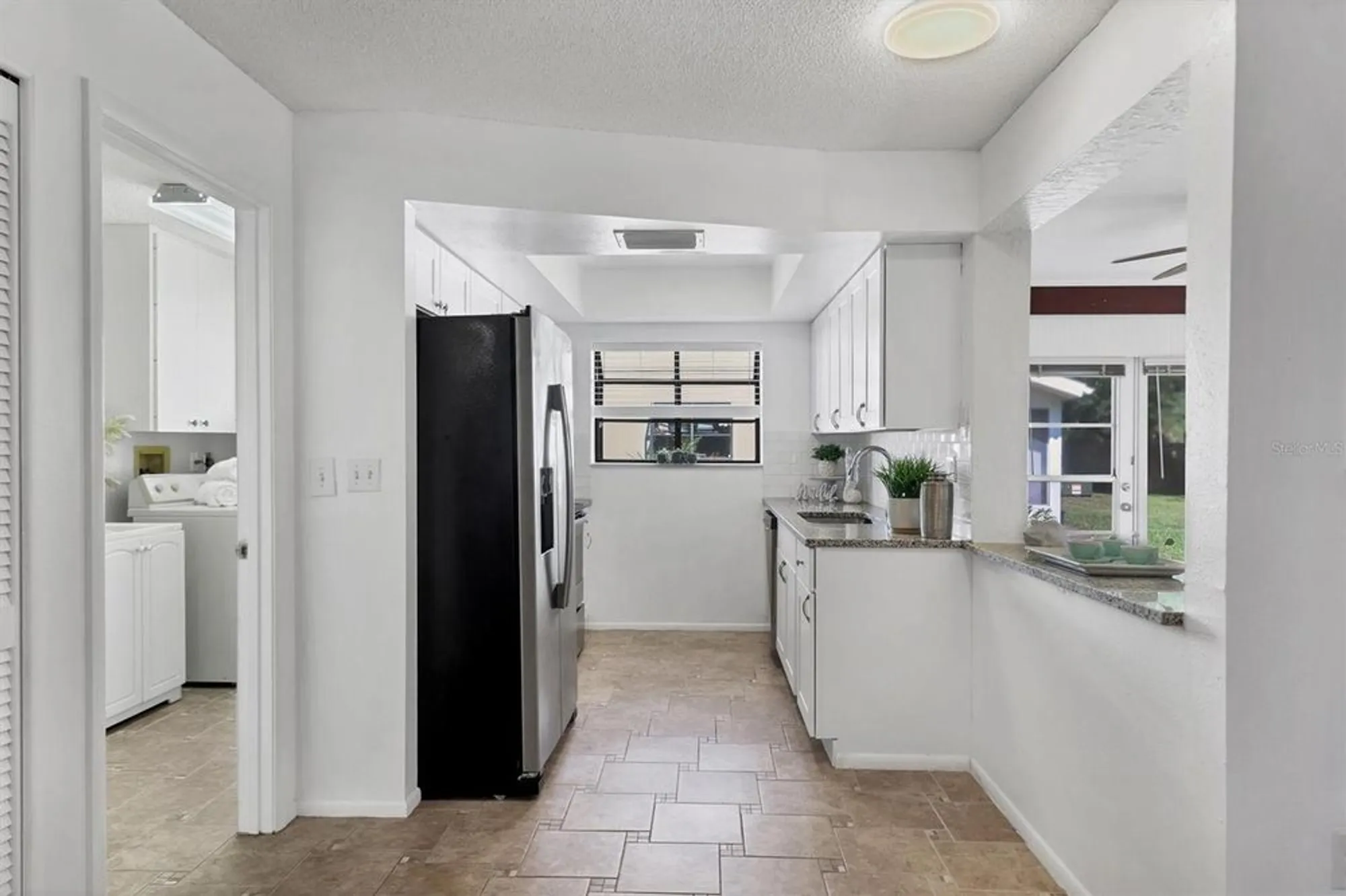 Property Slideshow image 13 of 44 | 4247 oakhurst cir 3033, Sarasota, FL, 34233