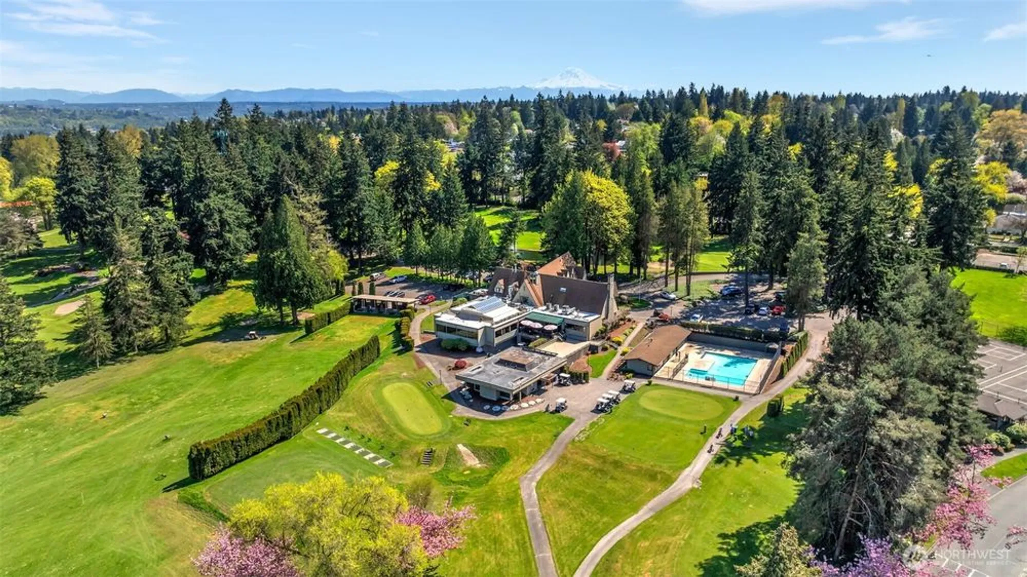 Property Slideshow image 29 of 39 | 10911 glen acres dr d, Seattle, WA, 98168
