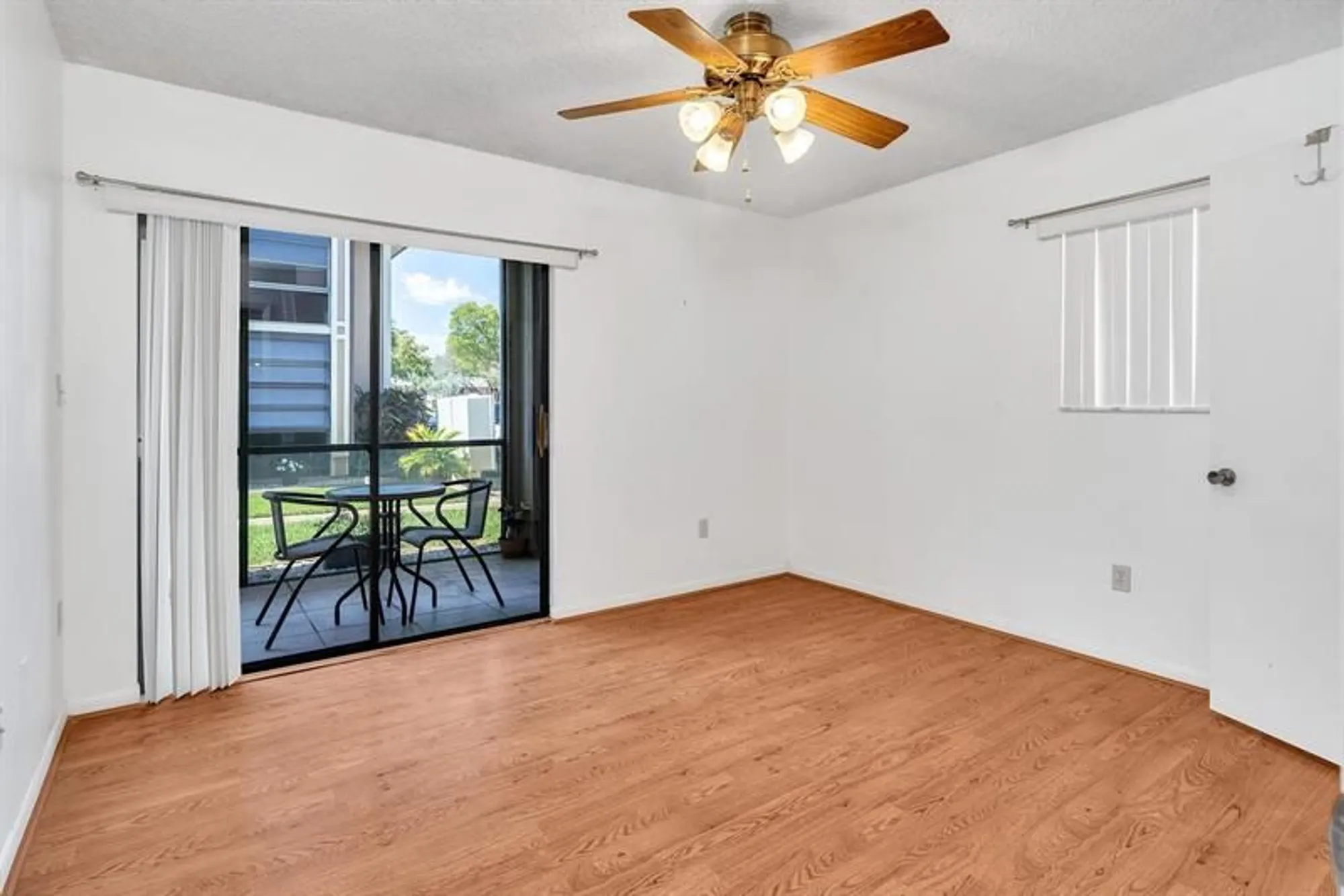 Property Slideshow image 18 of 34 | 7717 ashmont cr 109, Tamarac, FL, 33321