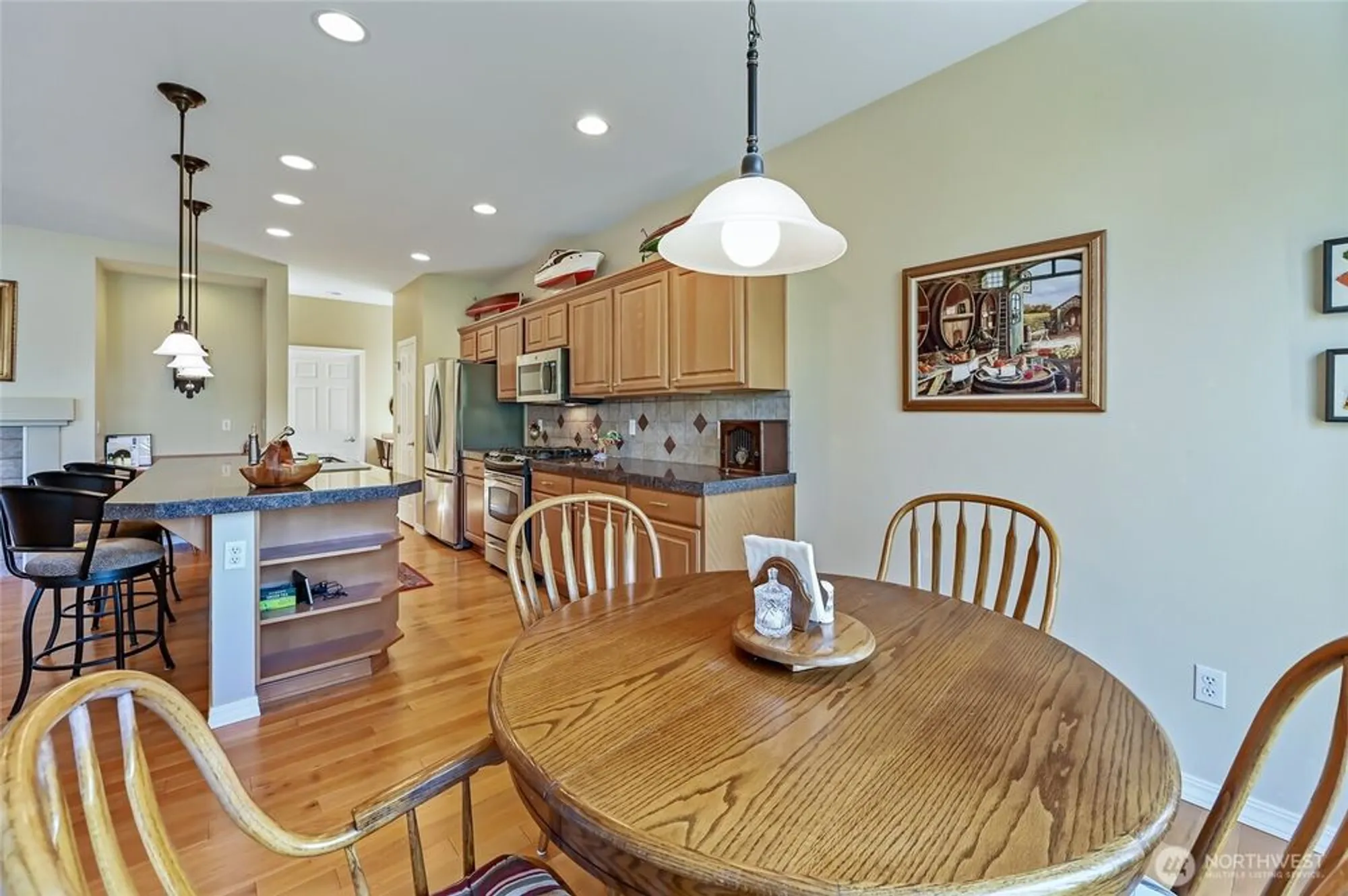 Property Slideshow image 16 of 32 | 13841 231st ln, Redmond, WA, 98053