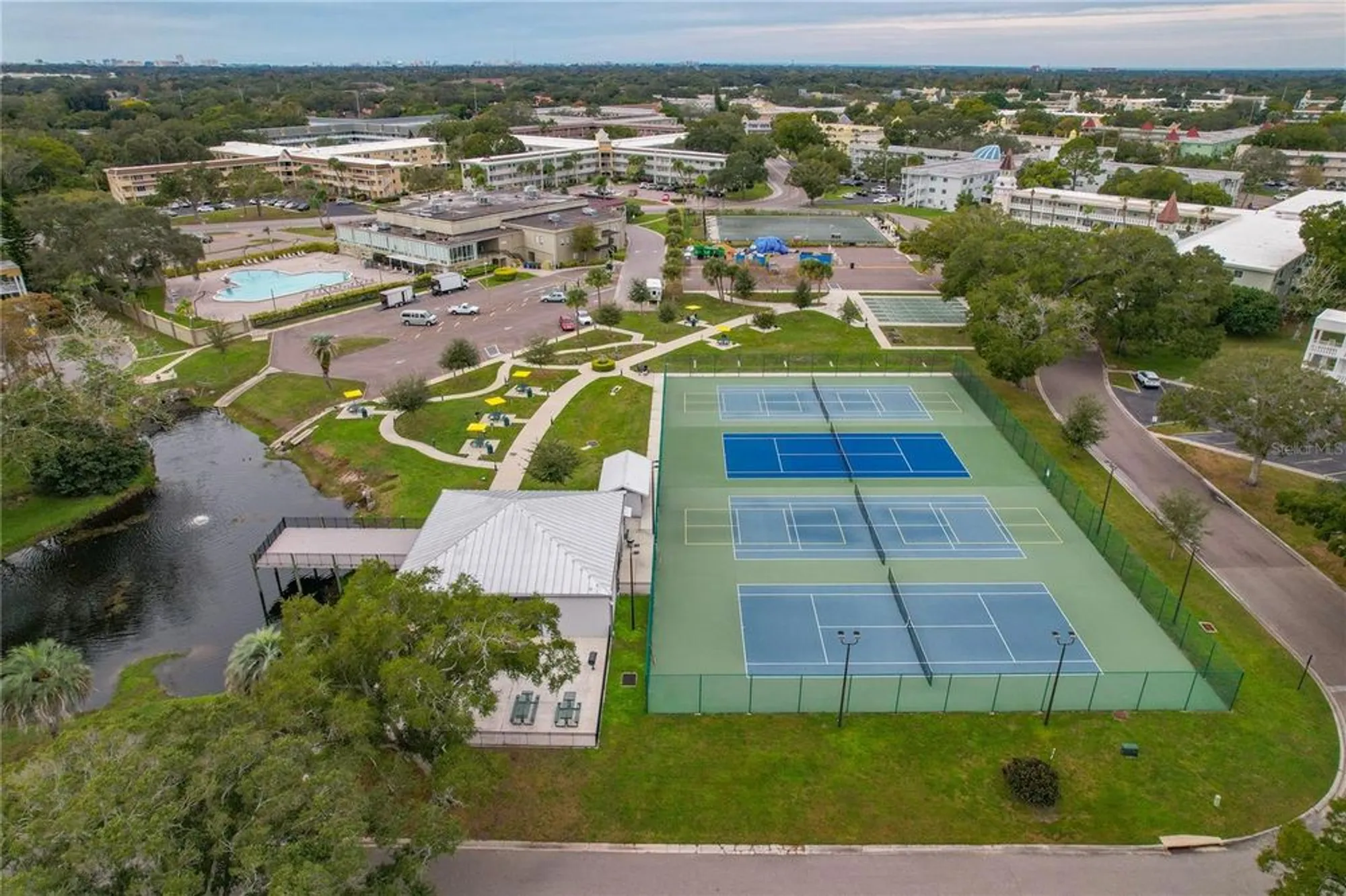 Property Slideshow image 22 of 39 | 2458 columbia dr 68, Clearwater, FL, 33763