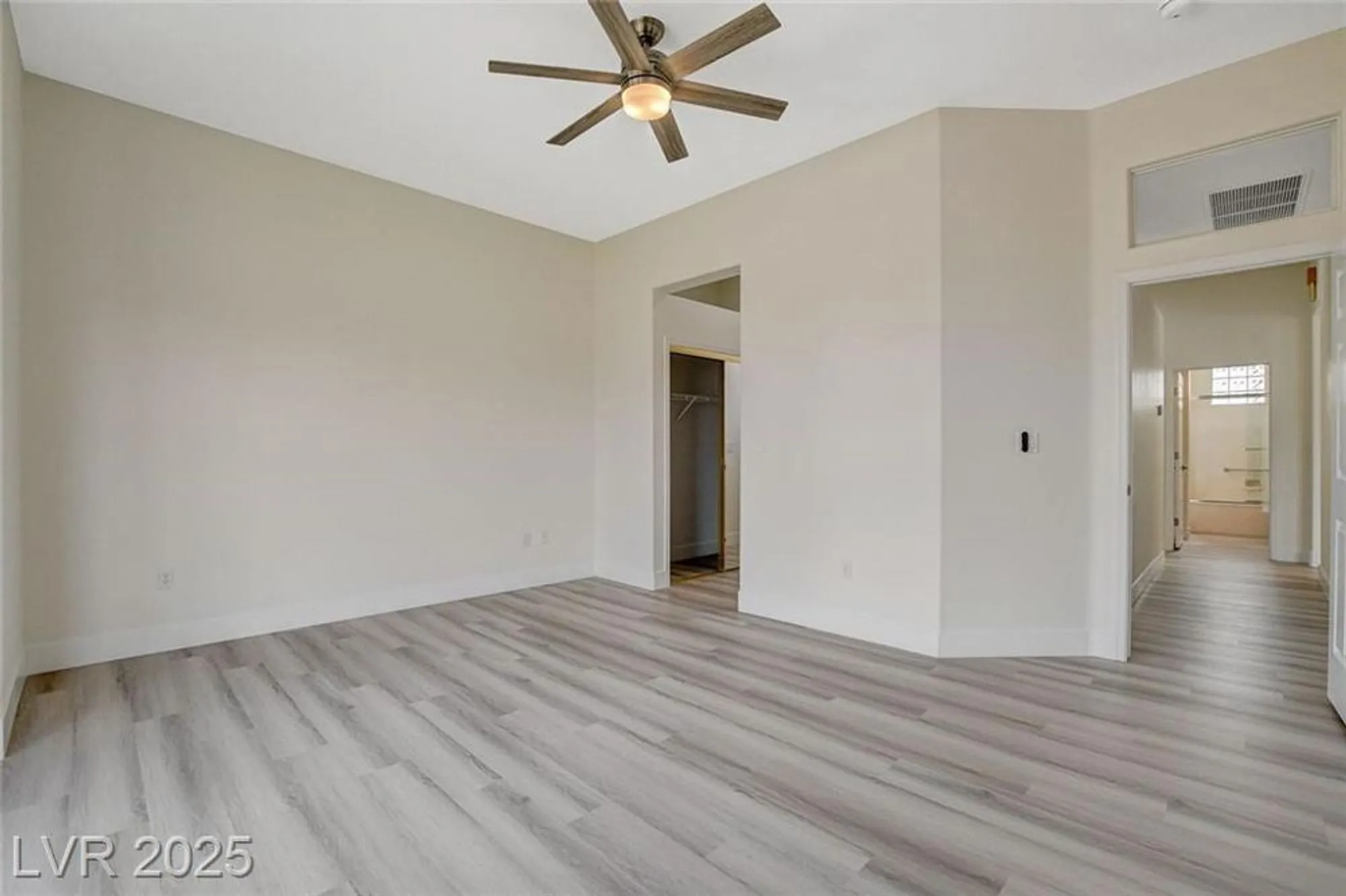 Property Slideshow image 36 of 44 | 10100 folsom dr, Las Vegas, NV, 89134