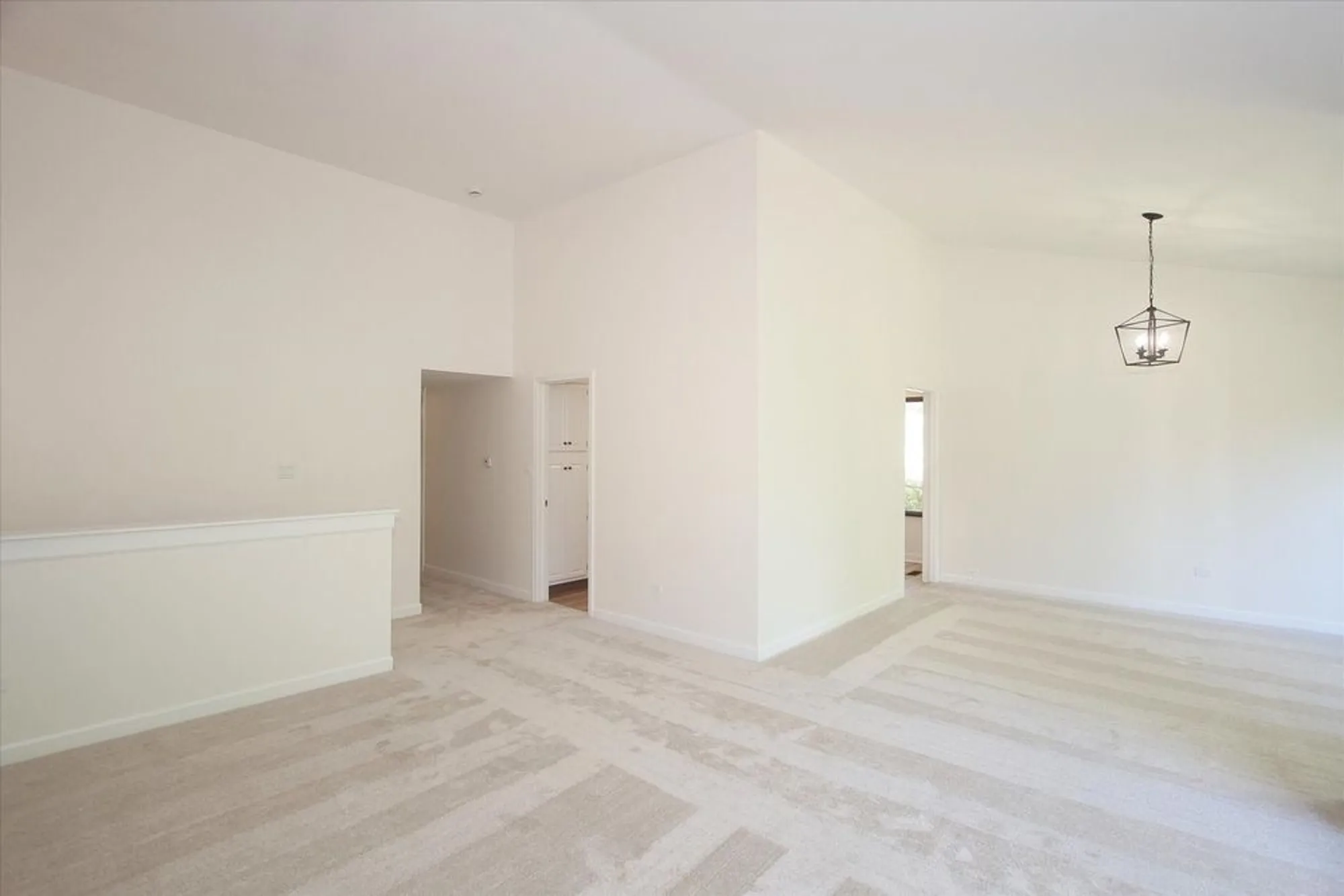 Property Slideshow image 6 of 32 | 78a foxwood ln # m169, Lake Barrington, IL, 60010
