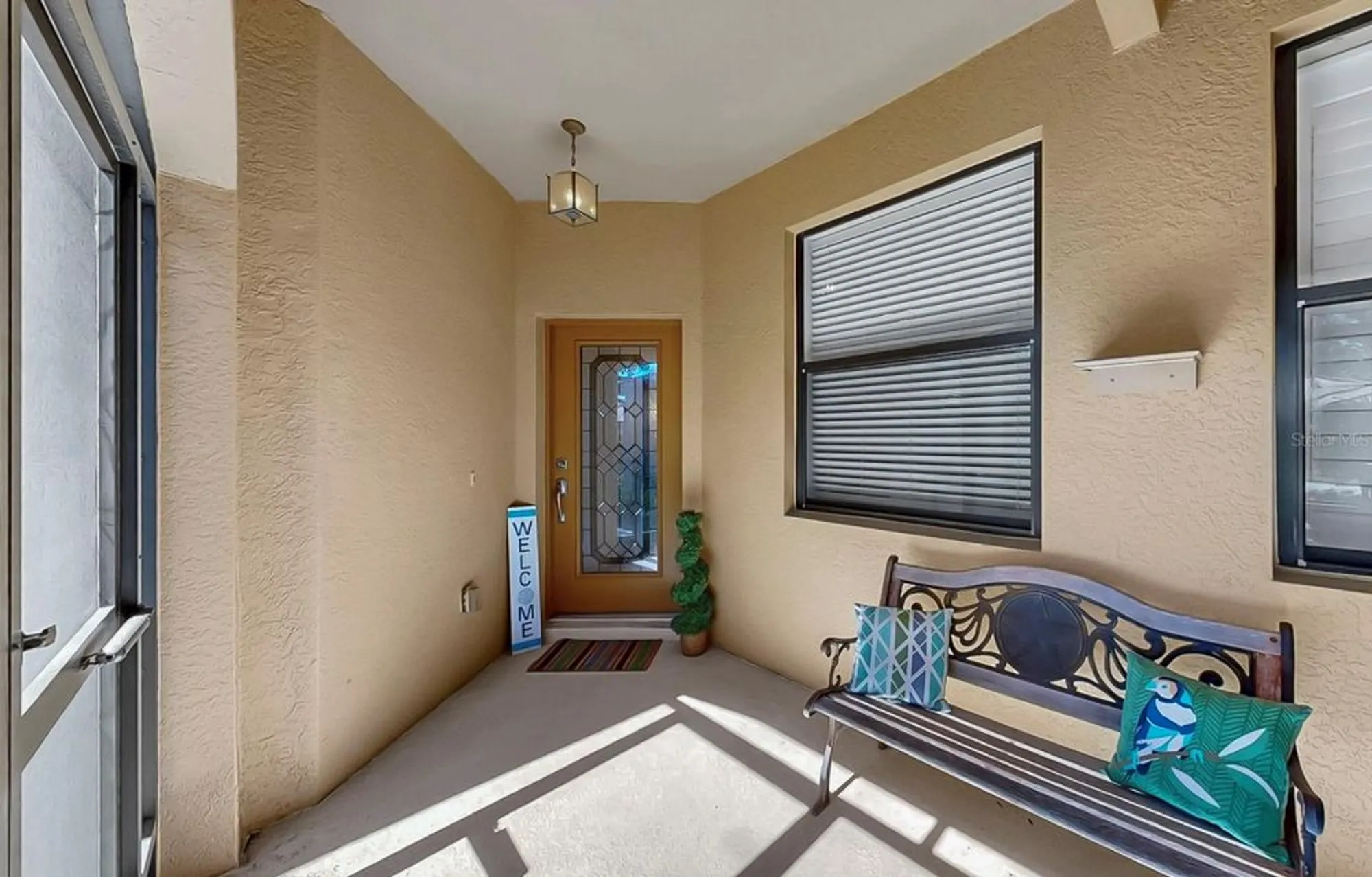 Property Slideshow image 6 of 41 | 313 seneca falls dr, Apollo Beach, FL, 33572