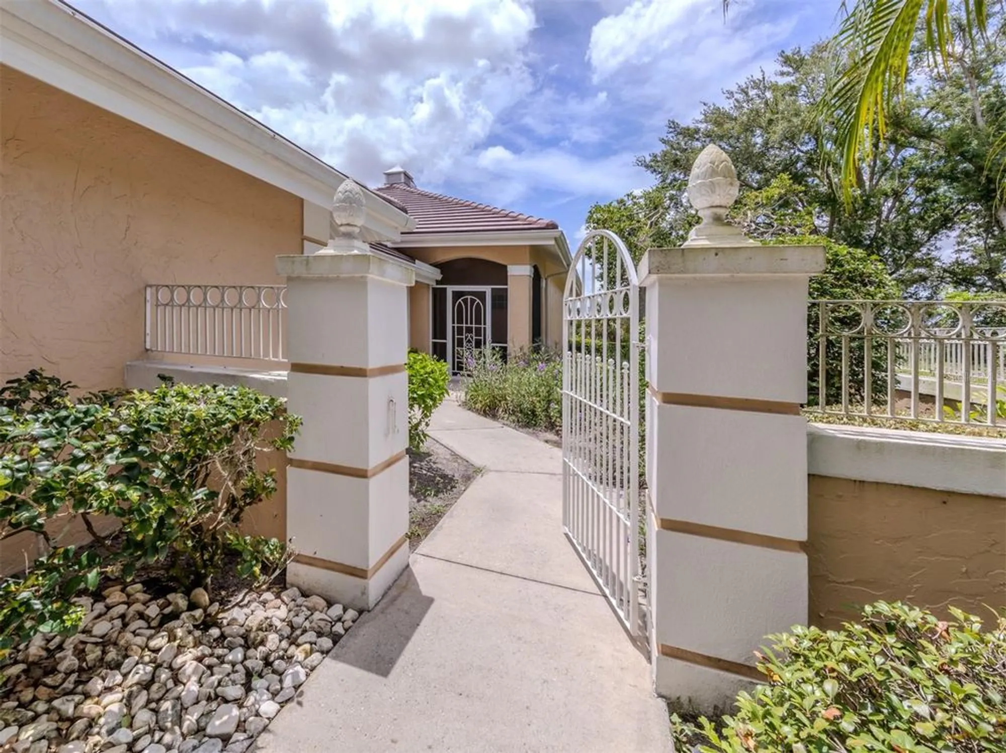 Property Slideshow image 3 of 65 | 424 cardiff rd 27, Venice, FL, 34293