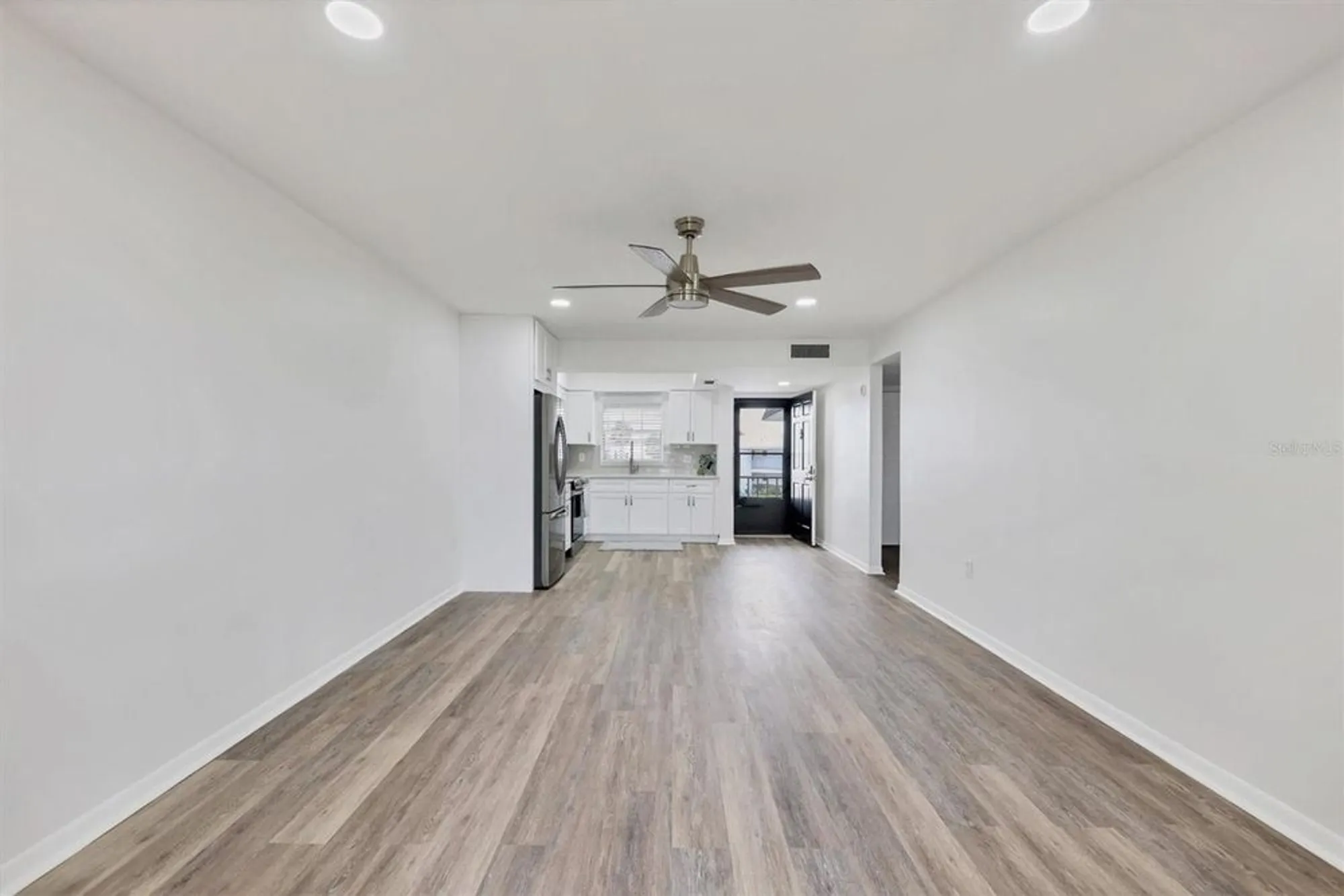 Property Slideshow image 7 of 29 | 102 46th avenue ter w apt 402, Bradenton, FL, 34207