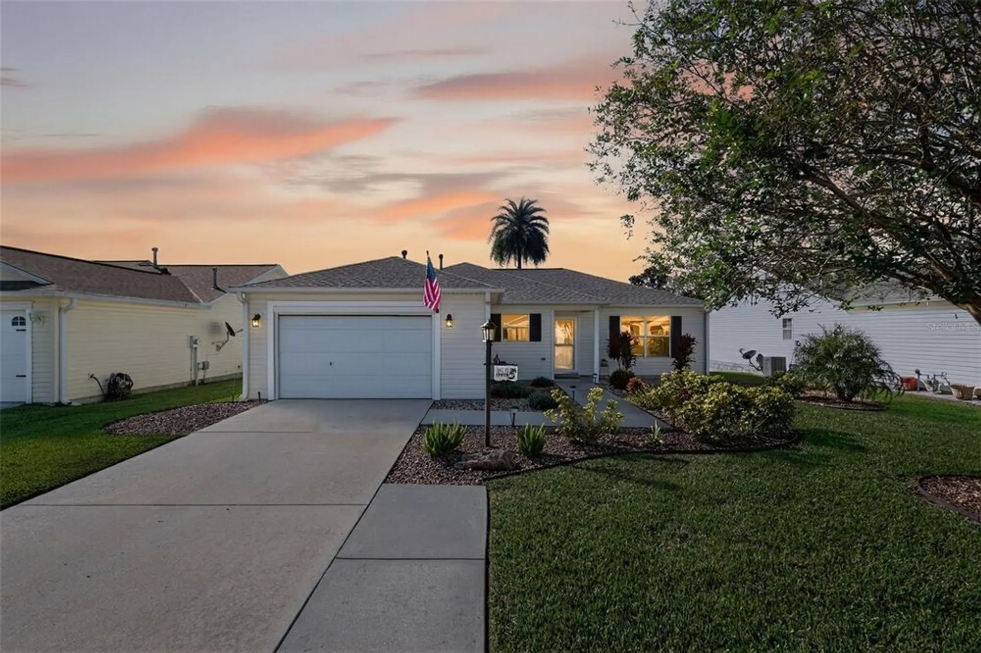 Property Slideshow image 1 of 39 | 17076 se 96th chapelwood cir, The Villages, FL, 32162