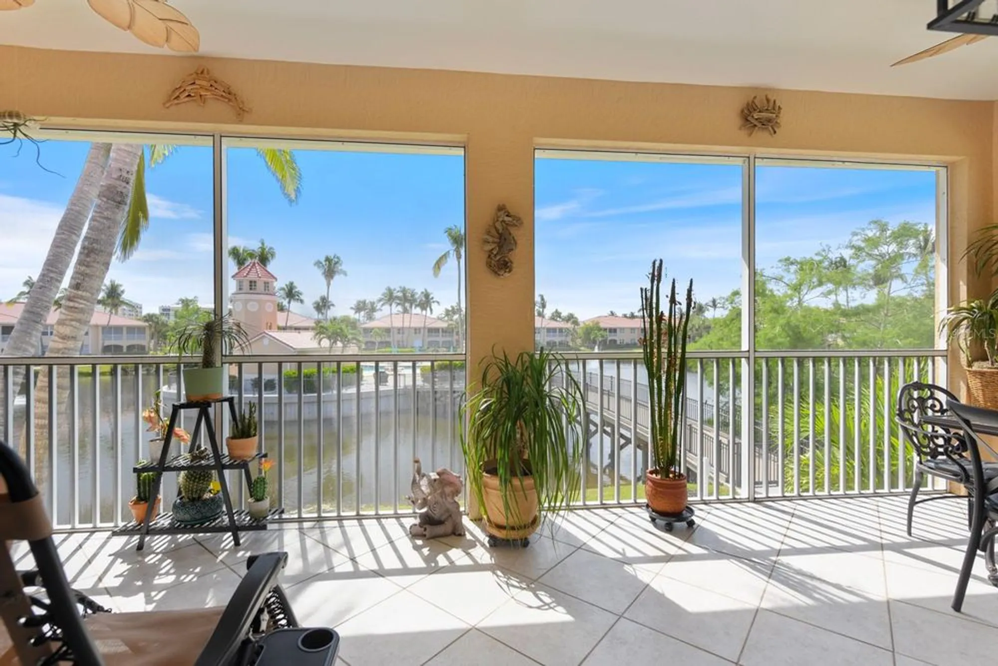 Property Slideshow image 20 of 61 | 3328 sunset key cir d, Punta Gorda, FL, 33955