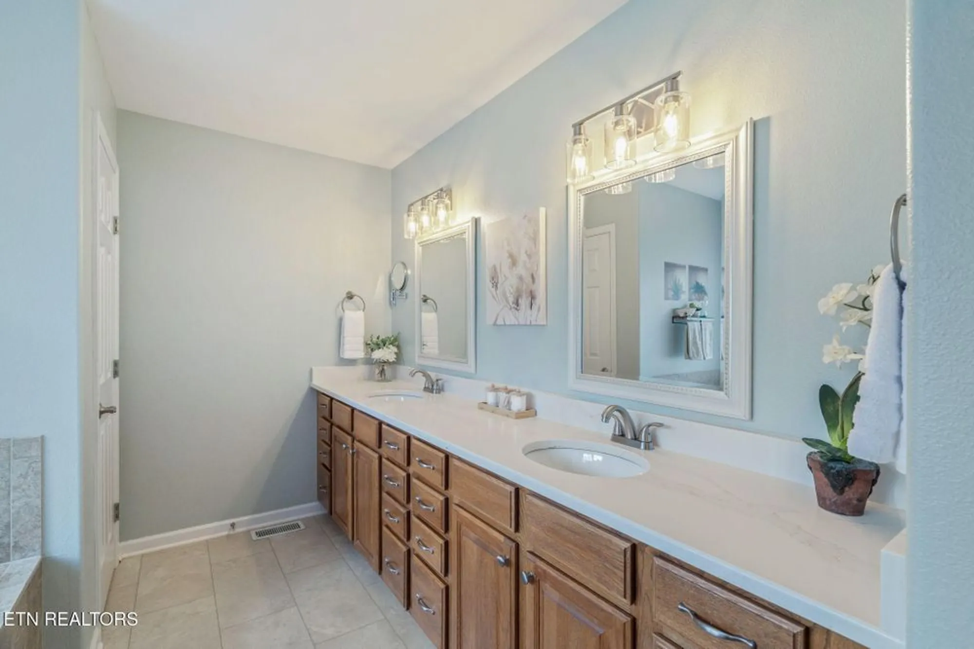 Property Slideshow image 23 of 45 | 12 dewsbury ter, Crossville, TN, 38558