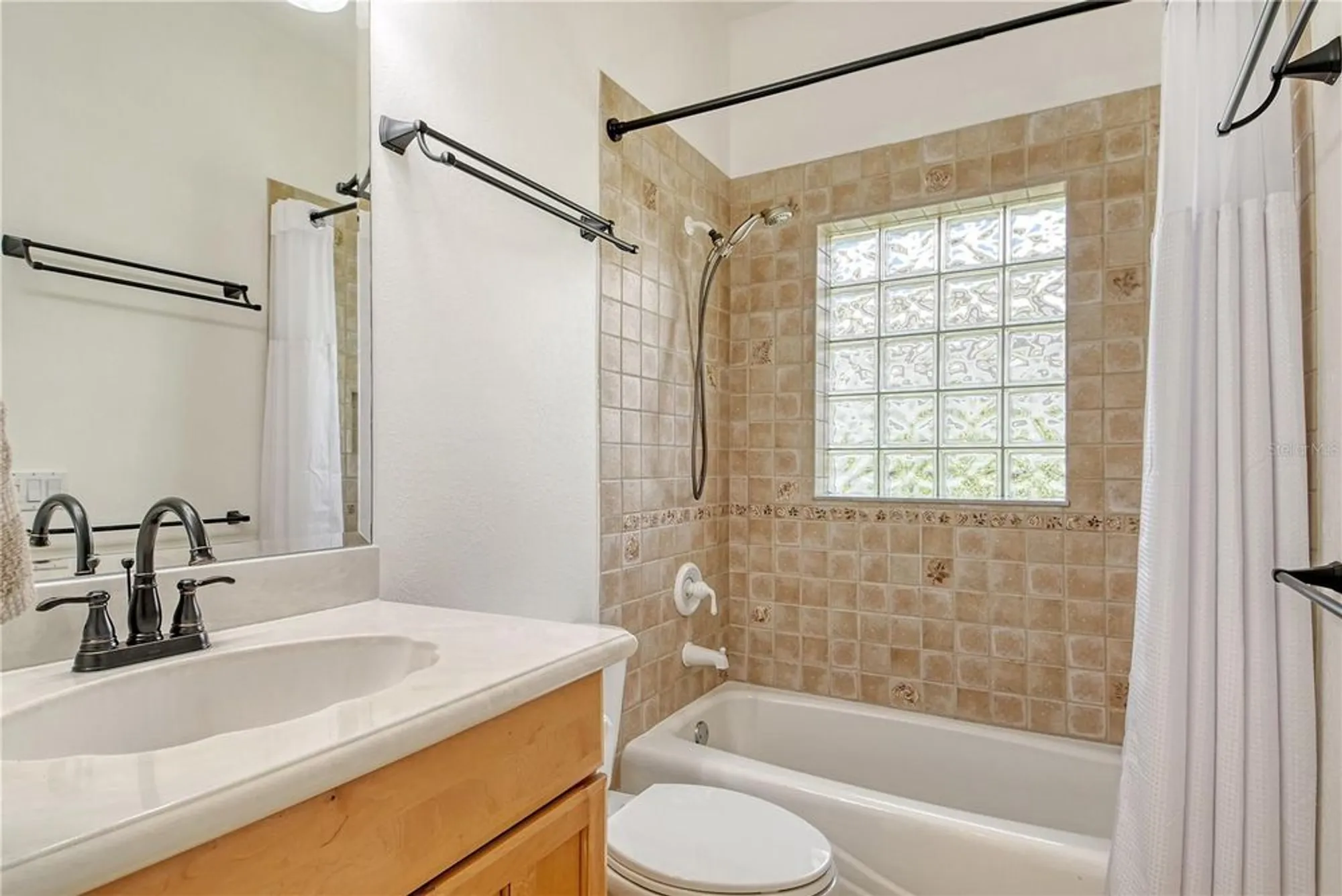 Property Slideshow image 27 of 52 | 340 bermuda ct 5, Venice, FL, 34293