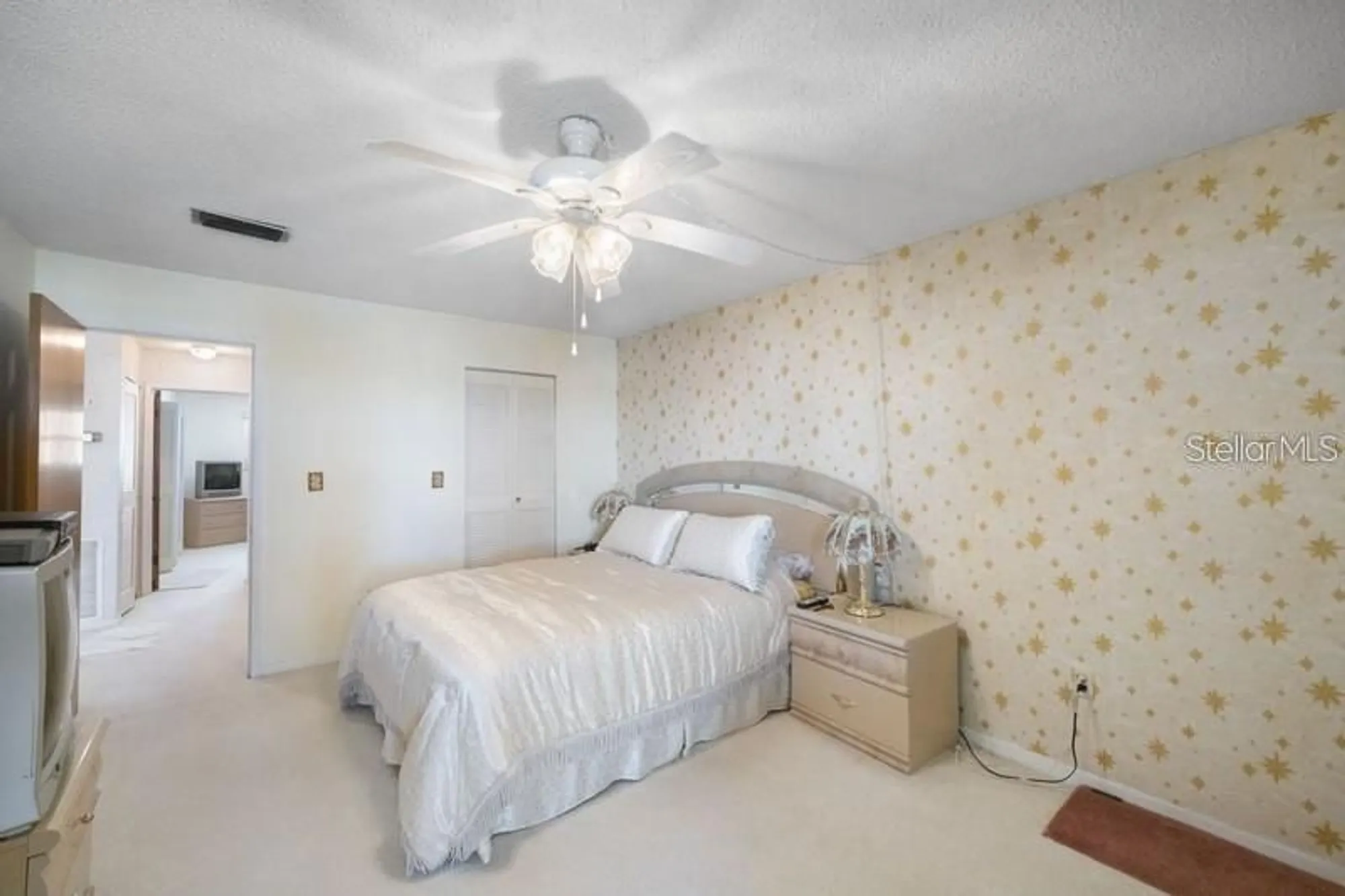 Property Slideshow image 15 of 30 | 5925 shore blvd 602, Gulfport, FL, 33707