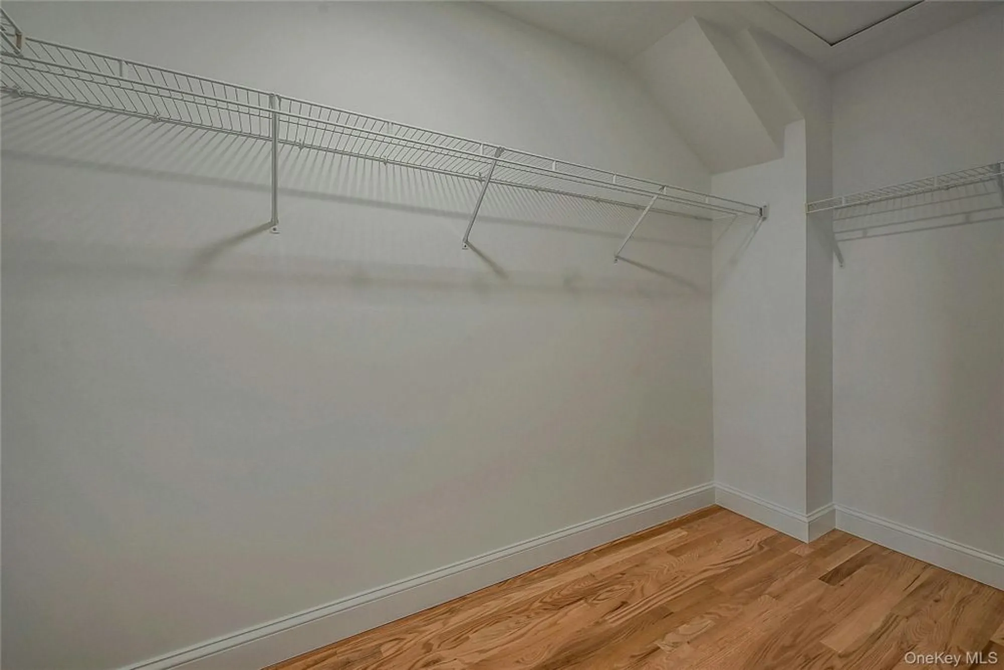 Property Slideshow image 20 of 47 | 98 scenic lake dr, Riverhead, NY, 11901