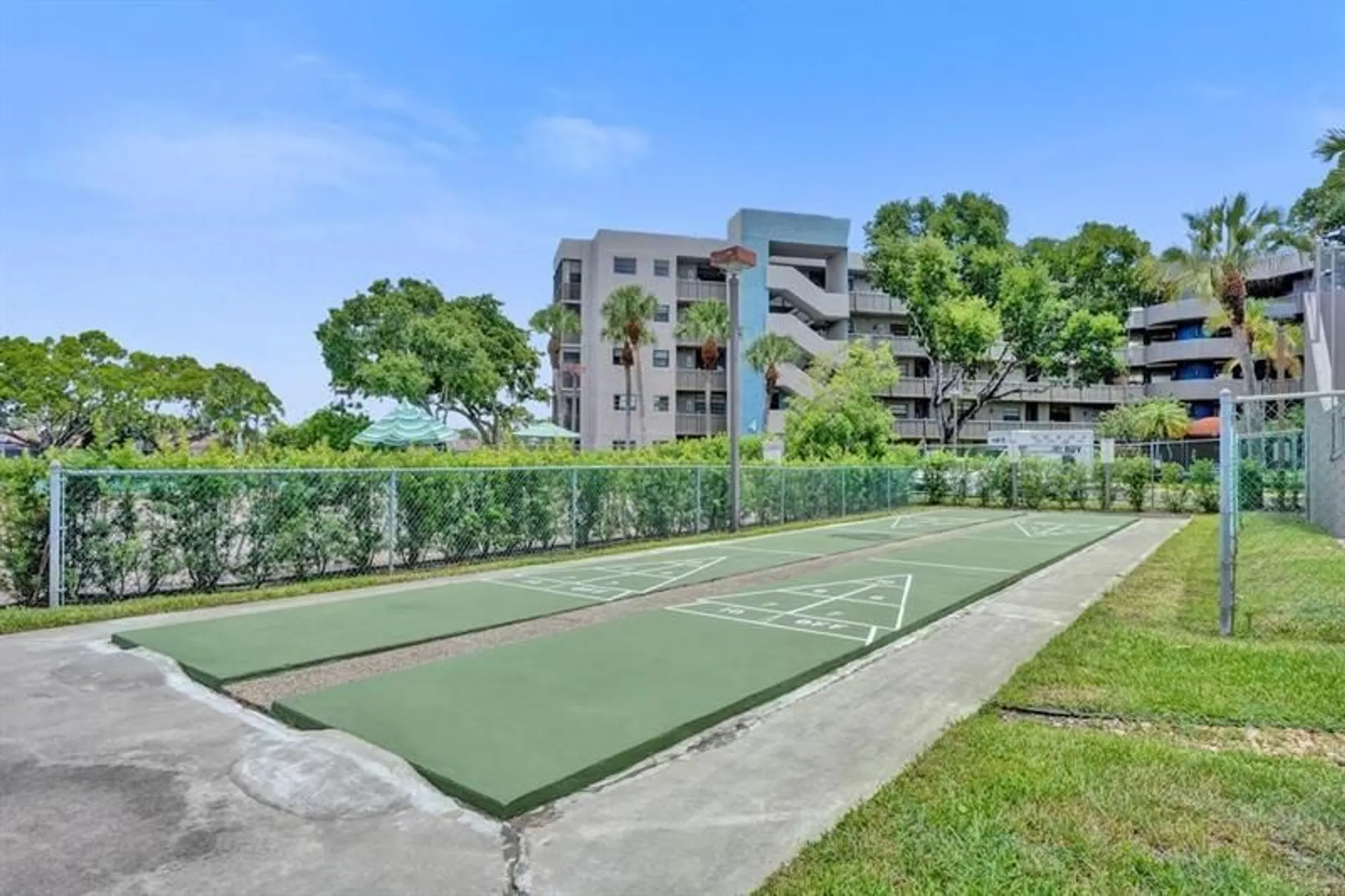 Property Slideshow image 27 of 29 | 900 colony point cir apt 221, Pembroke Pines, FL, 33026