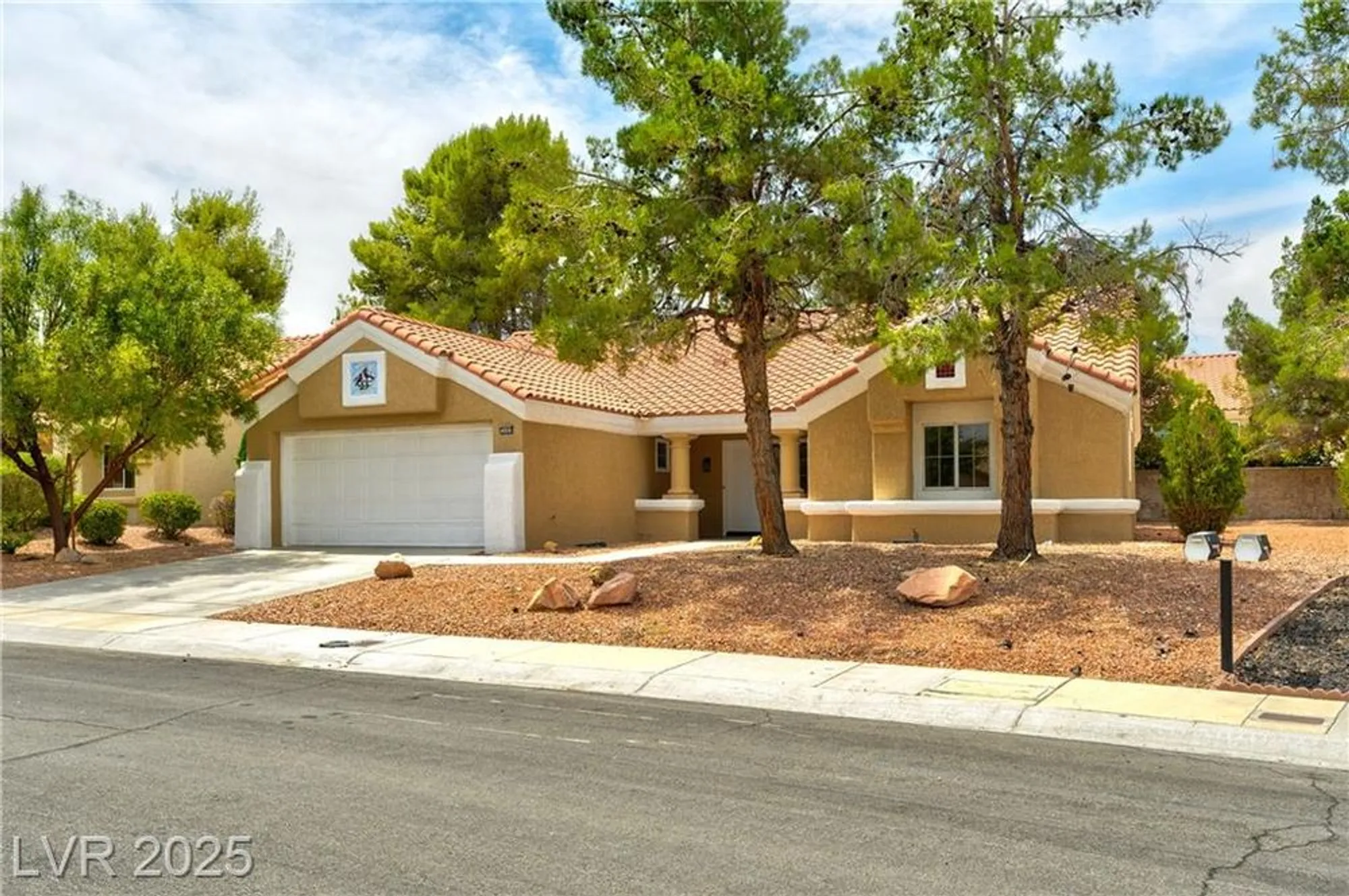 Property Slideshow image 28 of 35 | 2645 saltbush dr, Las Vegas, NV, 89134
