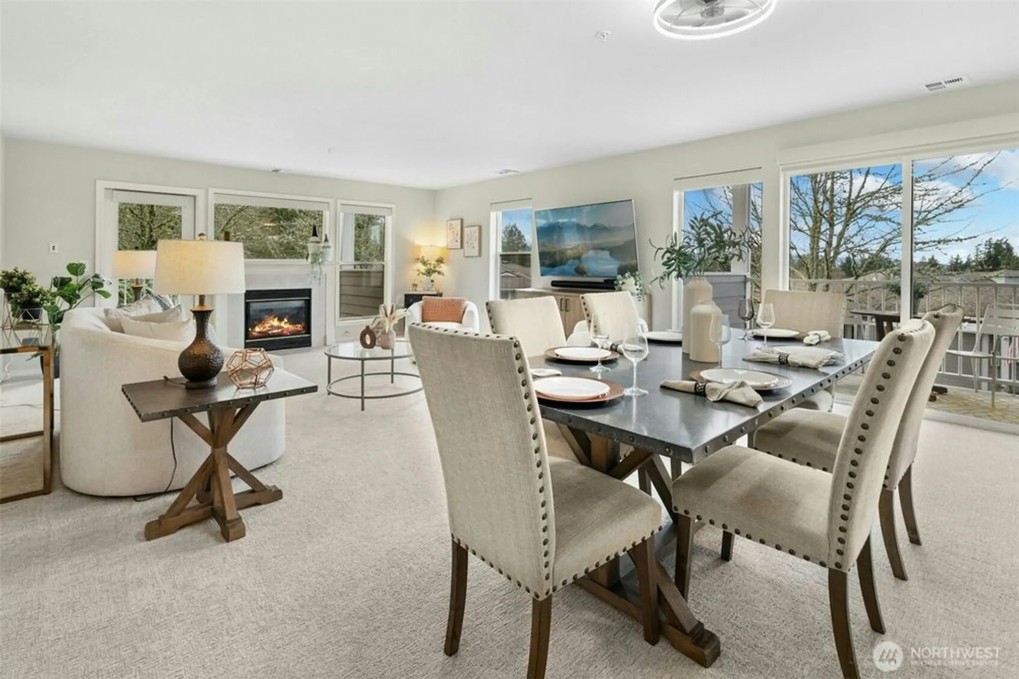 Property Slideshow image 10 of 31 | 22535 se highland cir 206, Issaquah, WA, 98029