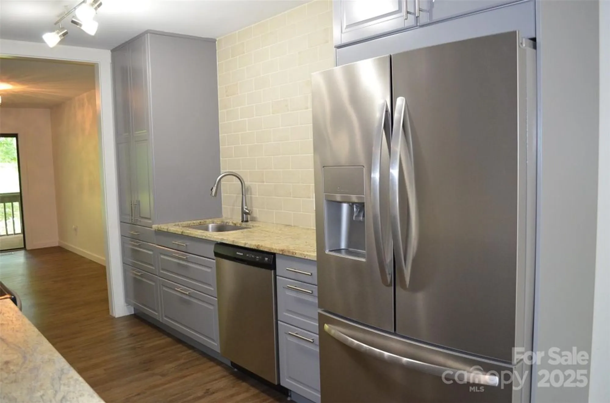 Property Slideshow image 10 of 35 | 609 crowfields ln, Asheville, NC, 28803