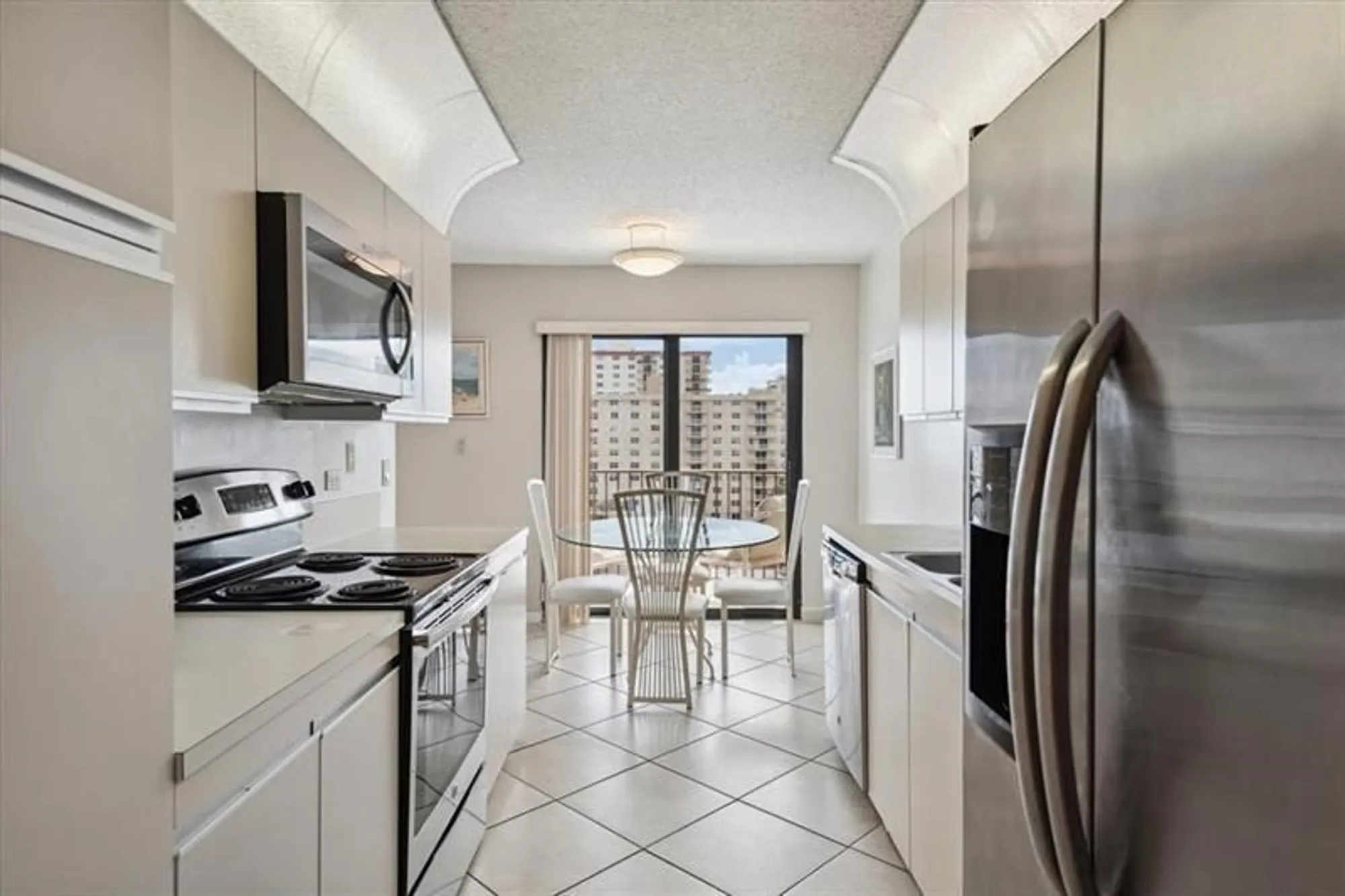 Property Slideshow image 9 of 16 | 1201 s ocean dr, Hollywood, FL, 33019