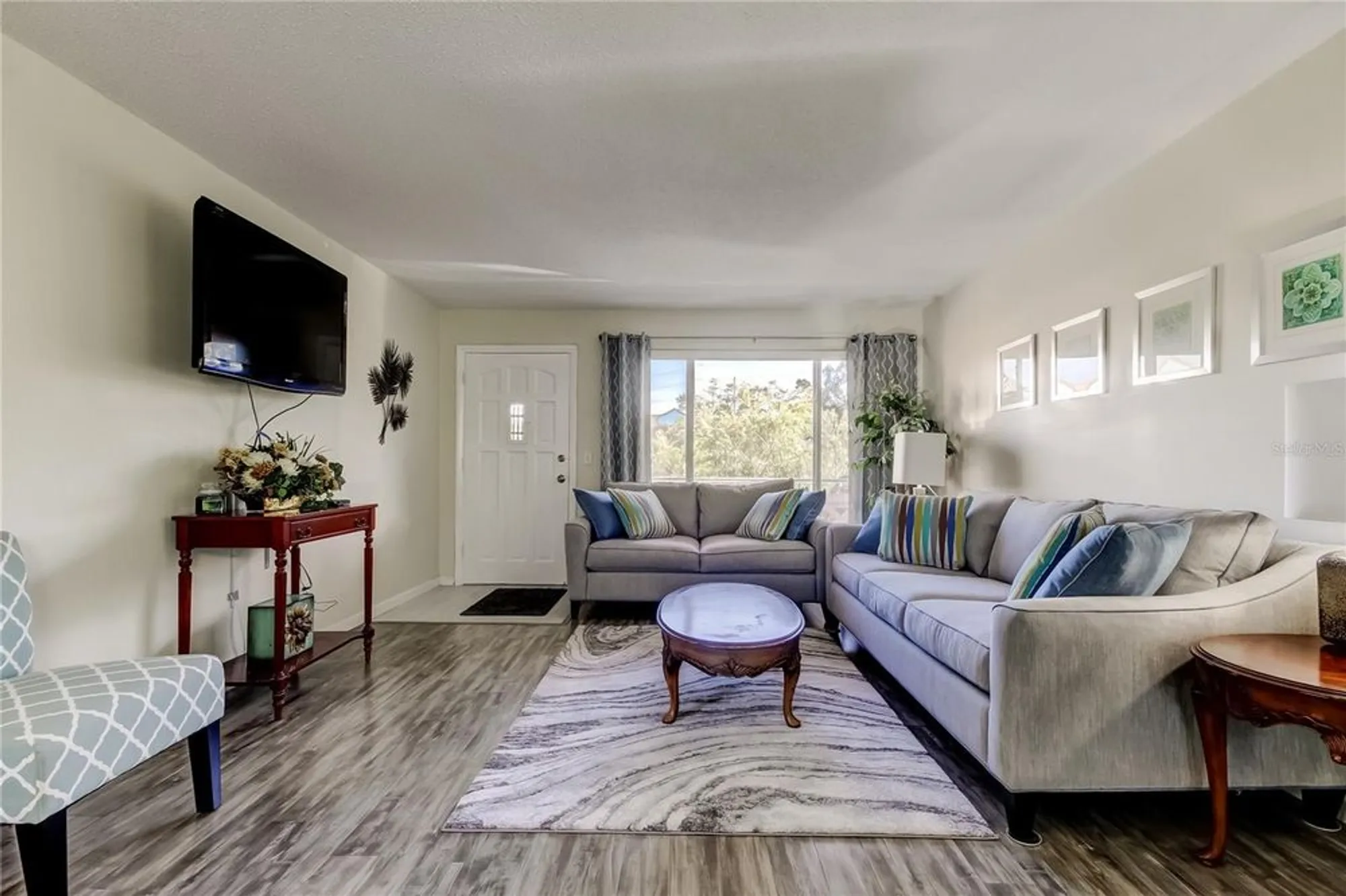 Property Slideshow image 8 of 75 | 2457 ecuadorian way apt 57, Clearwater, FL, 33763