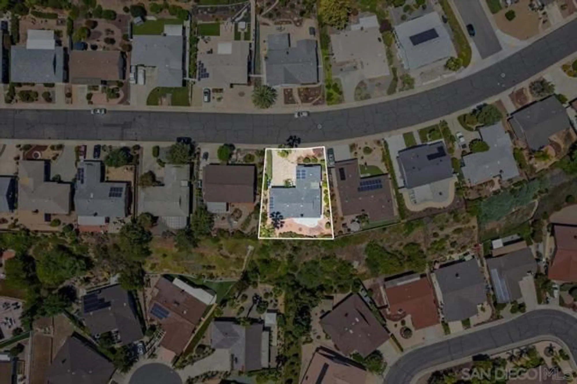 Property Slideshow image 28 of 36 | 16413 roca dr, San Diego, CA, 92128