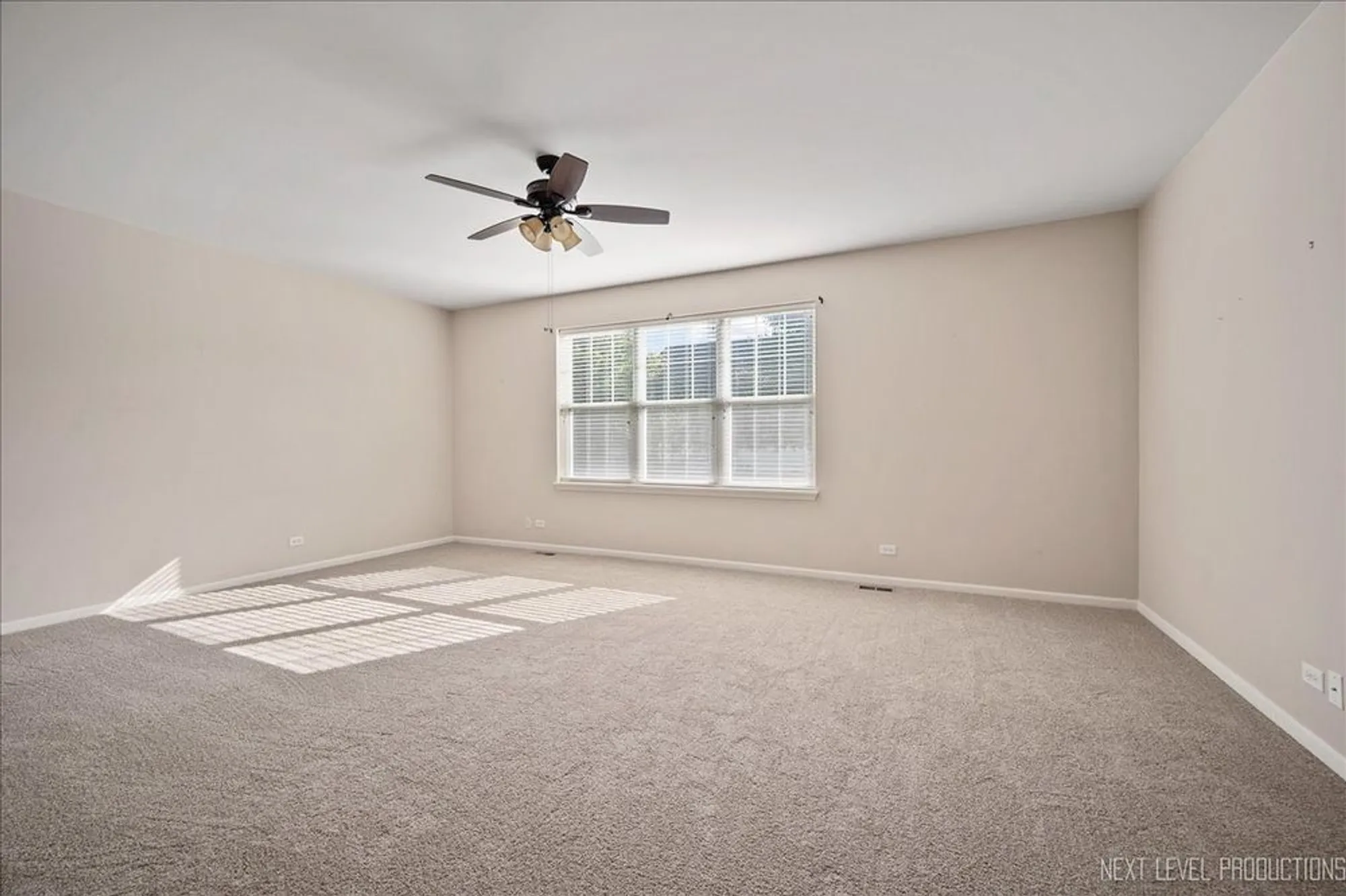 Property Slideshow image 14 of 29 | 712 bohannon cir, Oswego, IL, 60543