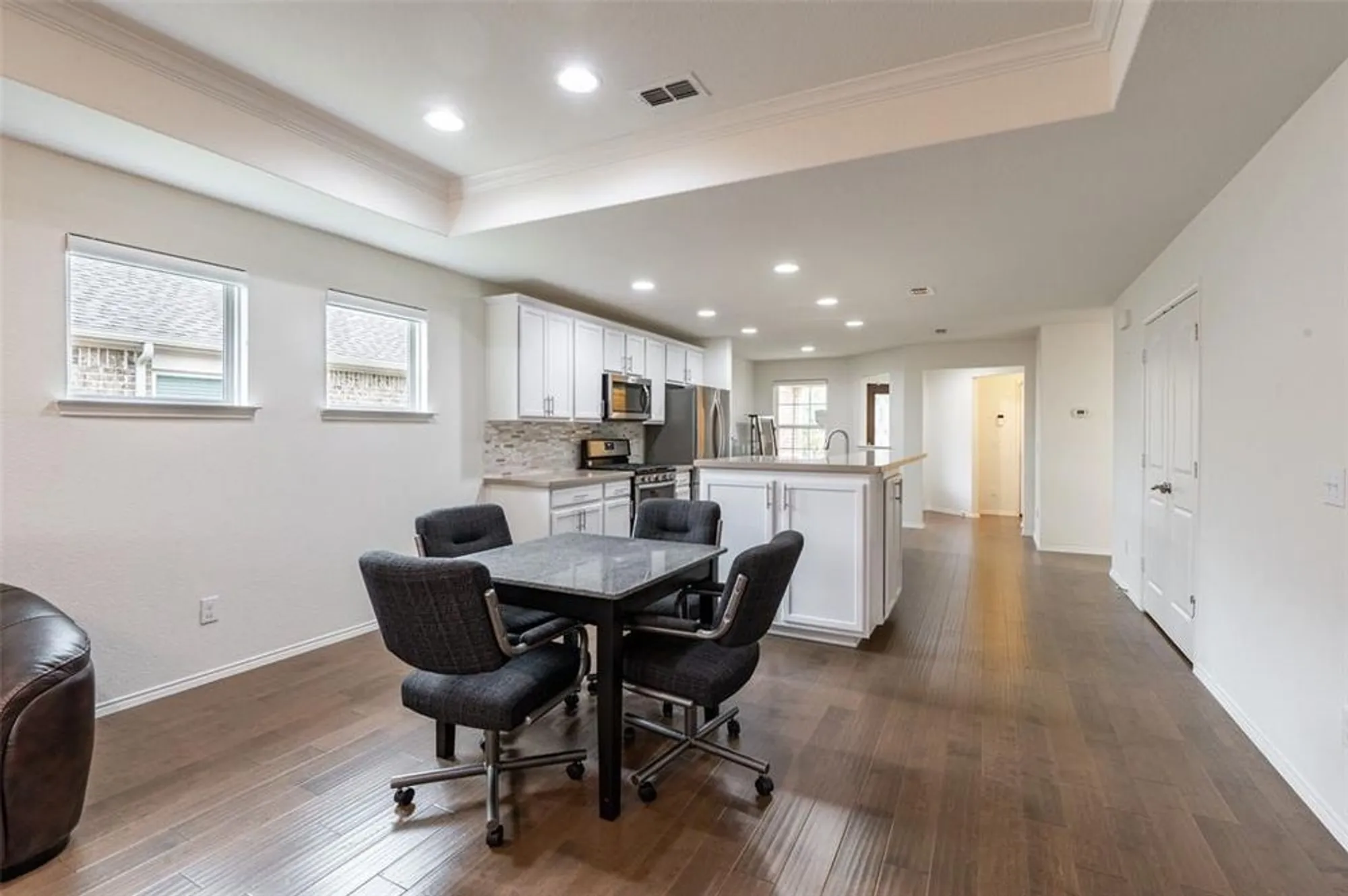 Property Slideshow image 9 of 25 | 8040 cool river dr, Frisco, TX, 75036