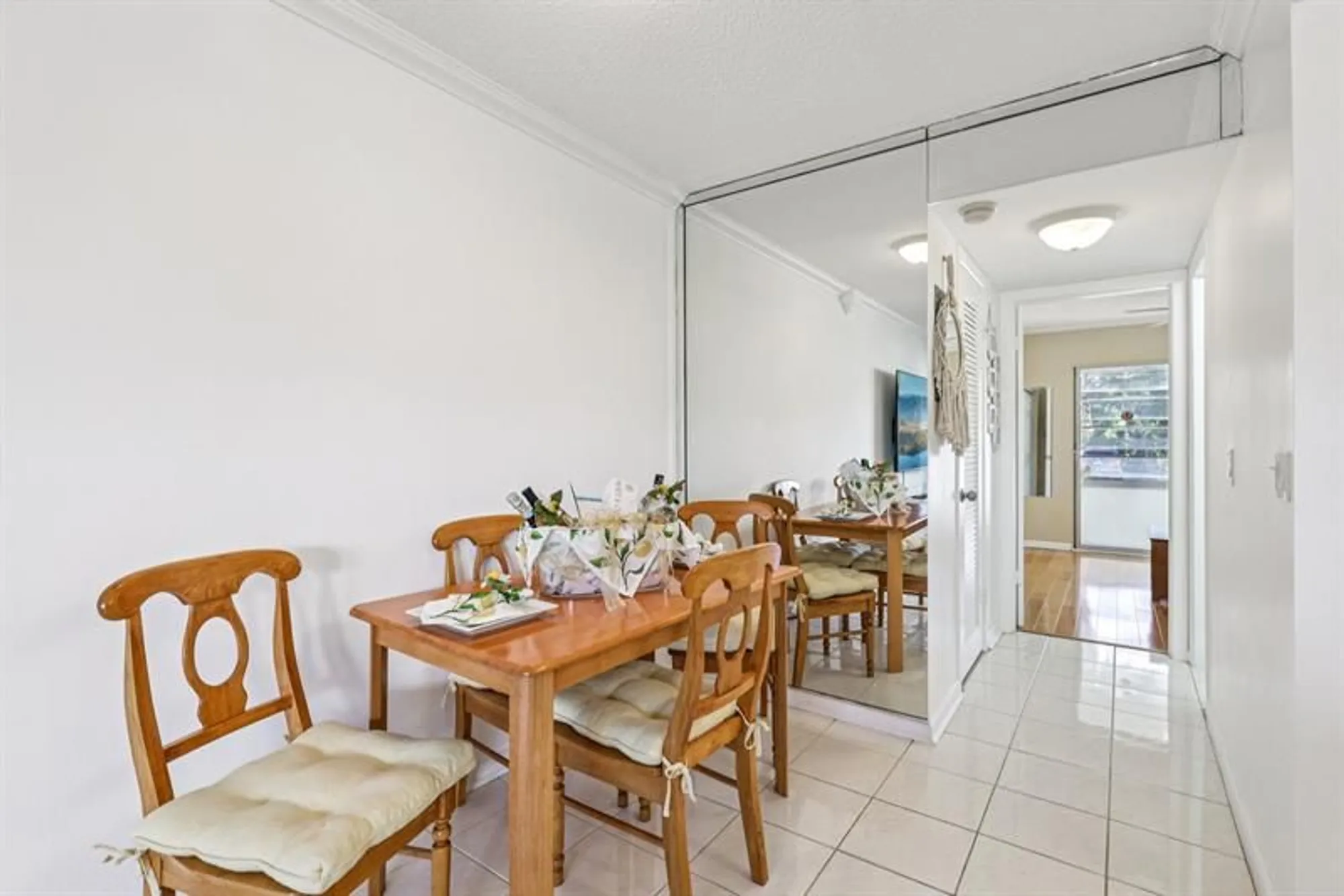 Property Slideshow image 7 of 20 | 270 newport r # 270, Deerfield Beach, FL, 33442