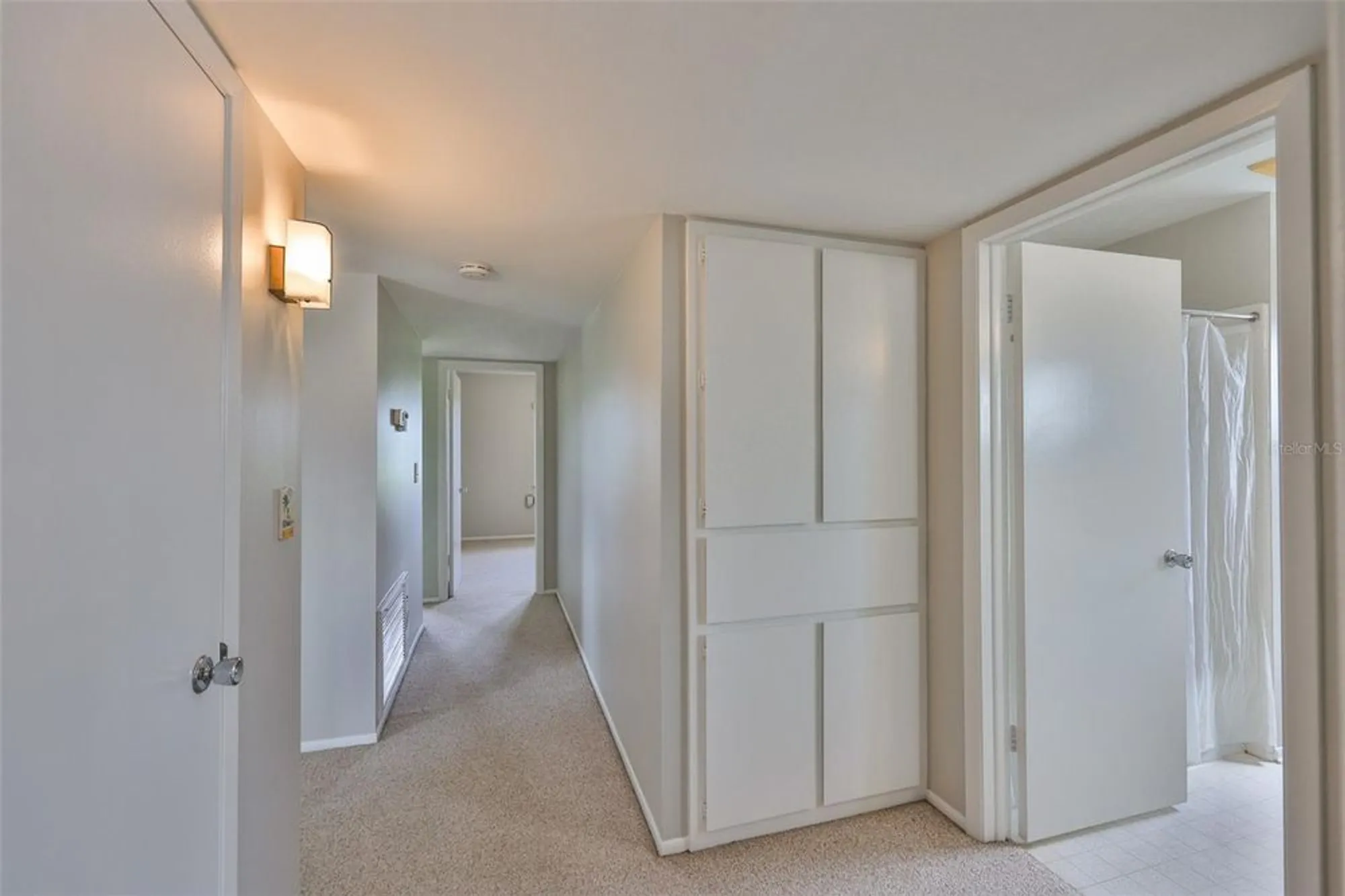 Property Slideshow image 16 of 41 | 823 fox hills dr, Sun City Center, FL, 33573
