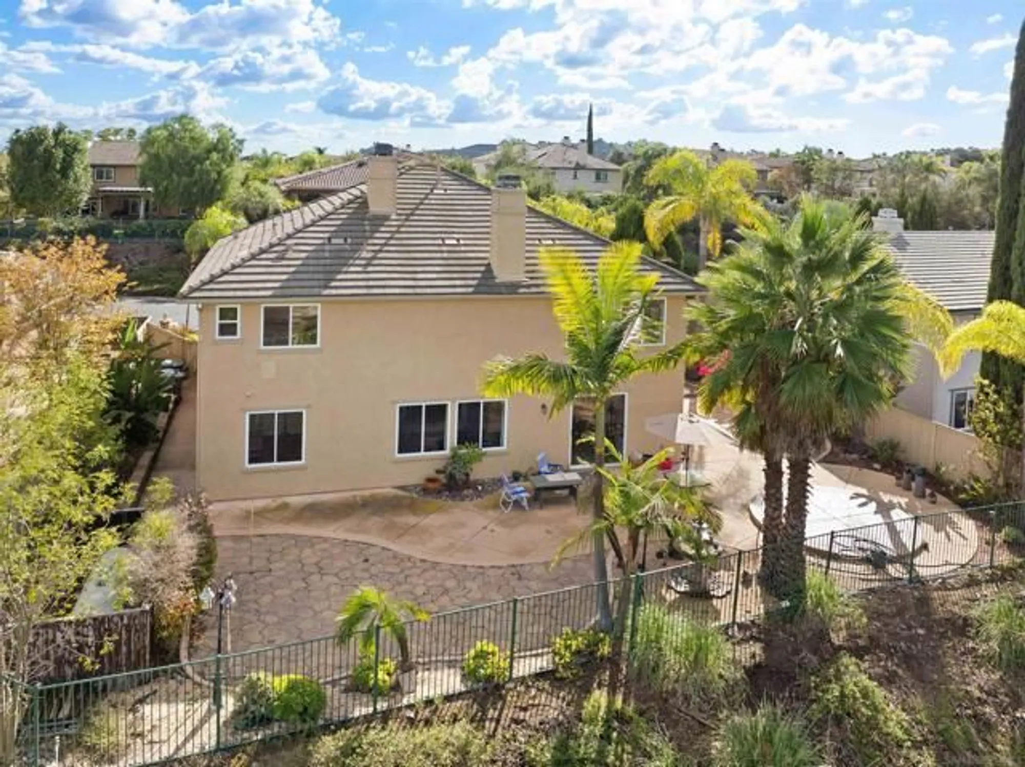 Property Slideshow image 16 of 34 | 10562 aspen gln, Escondido, CA, 92026