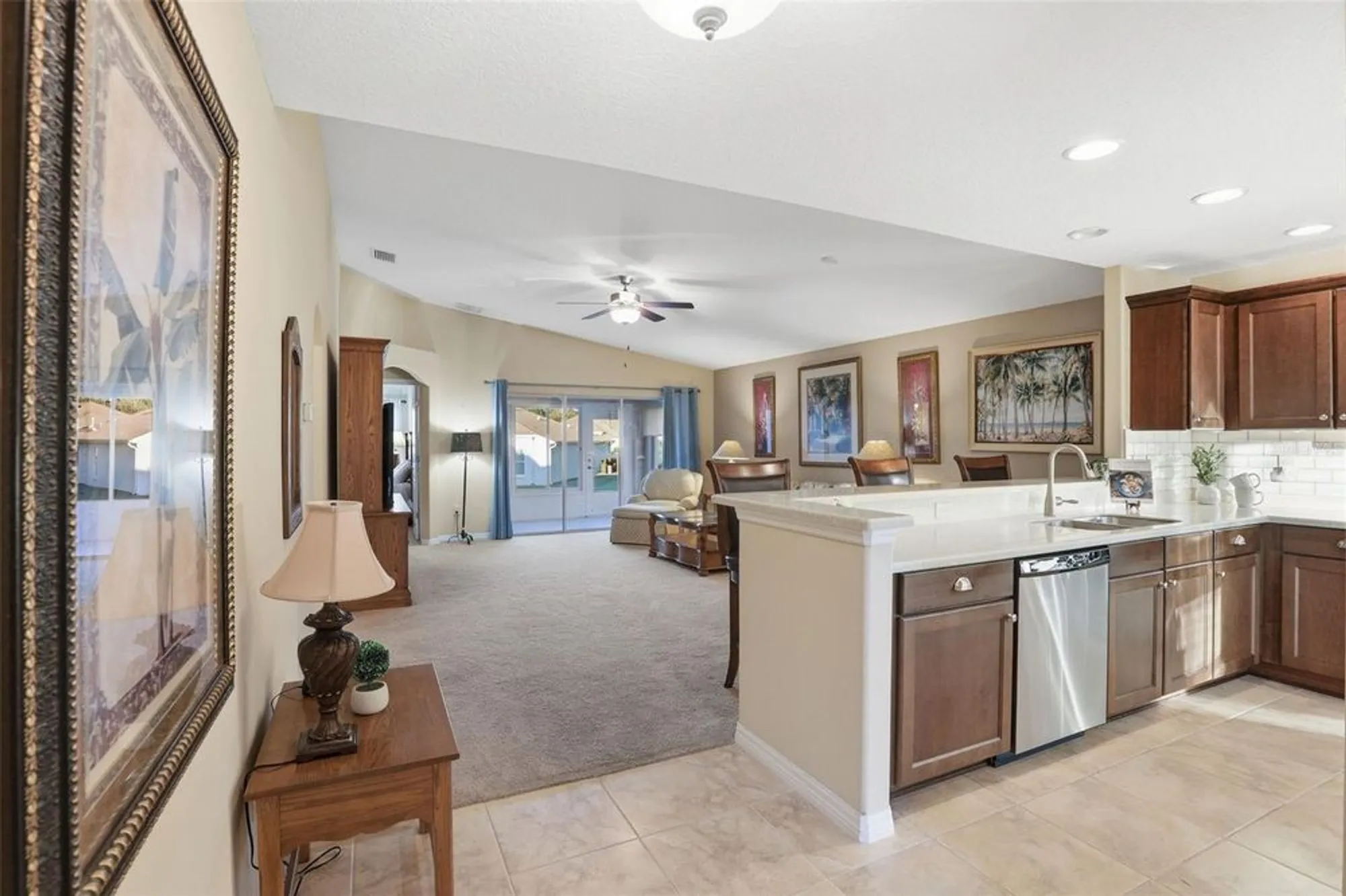 Property Slideshow image 3 of 64 | 27046 roanoke dr, Leesburg, FL, 34748