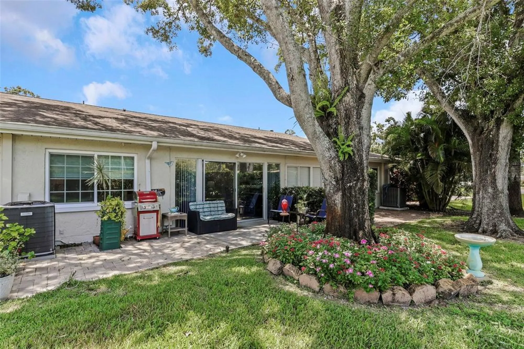 Property Slideshow image 24 of 37 | 1011 dunrobin dr b, Palm Harbor, FL, 34684