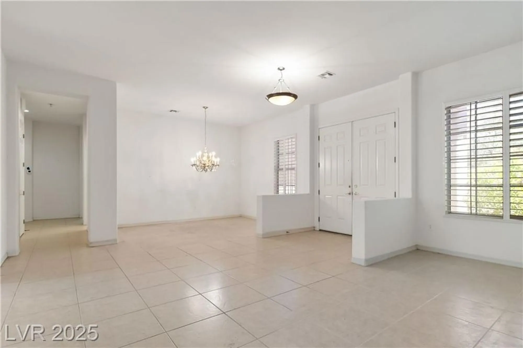 Property Slideshow image 11 of 51 | 1629 black fox canyon rd, Henderson, NV, 89052