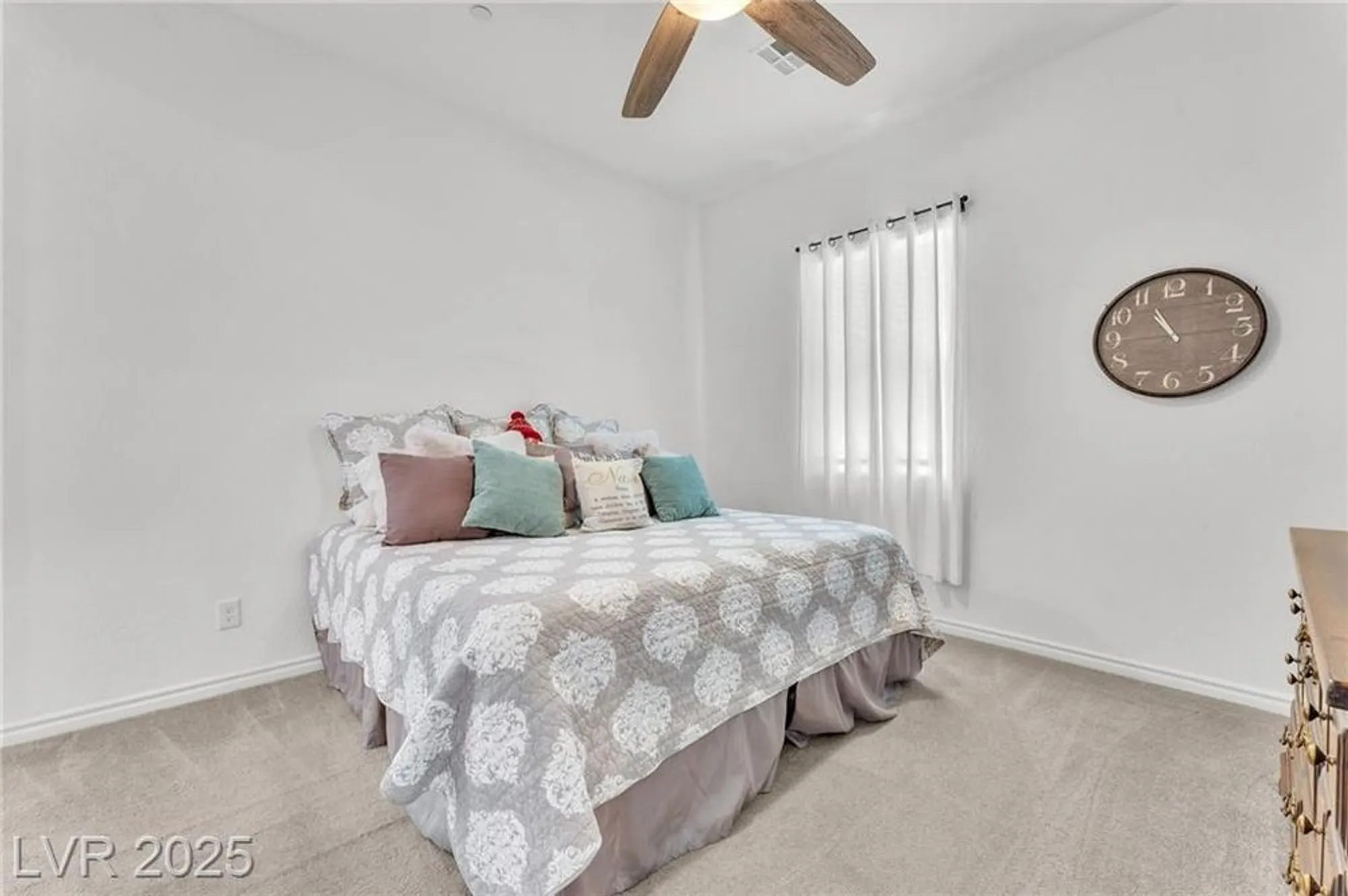 Property Slideshow image 9 of 32 | 771 cactus crossing st, Henderson, NV, 89011