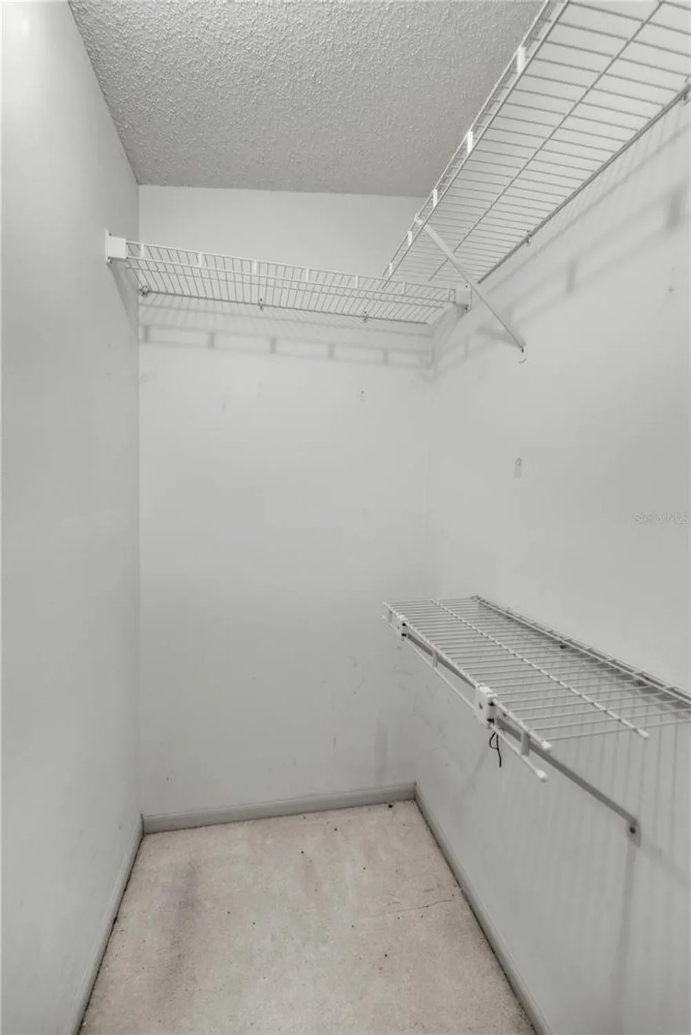 Property Slideshow image 9 of 18 | 725 camelia ct, Lady Lake, FL, 32159