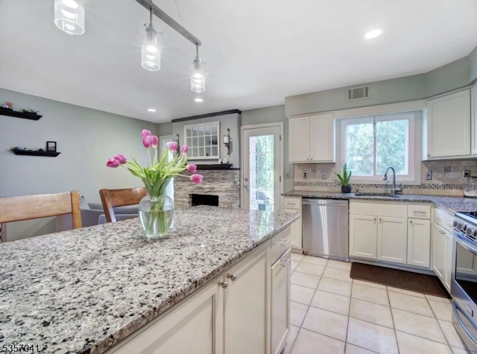 Property Slideshow image 6 of 28 | 77 hampshire dr, Mendham, NJ, 07945