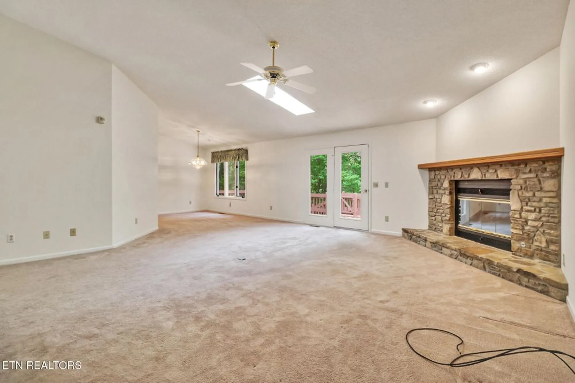 Property Slideshow image 22 of 39 | 151 saint george dr, Crossville, TN, 38558