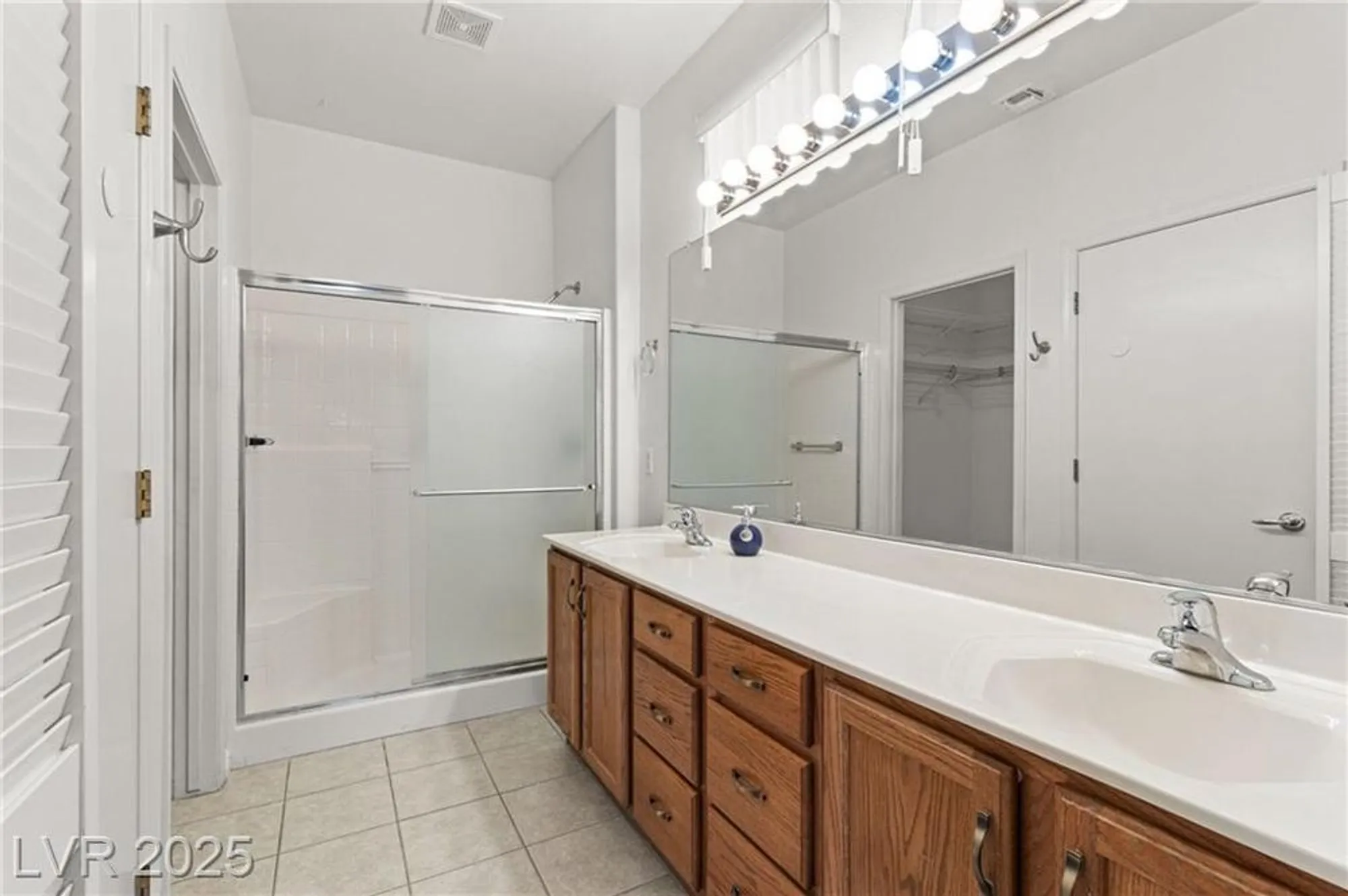 Property Slideshow image 22 of 40 | 2145 king mesa dr, Henderson, NV, 89012