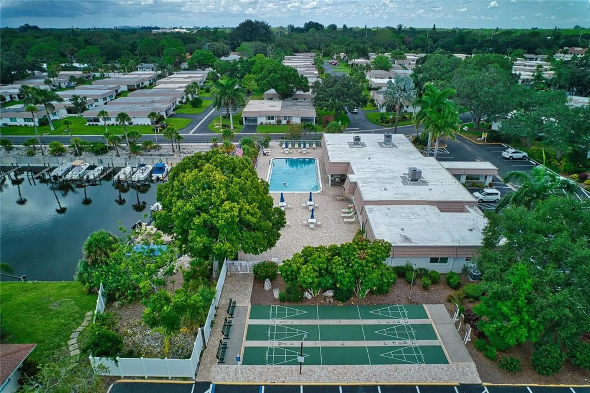 Property Slideshow image 19 of 20 | 5453 riverbluff cir # v68, Sarasota, FL, 34231